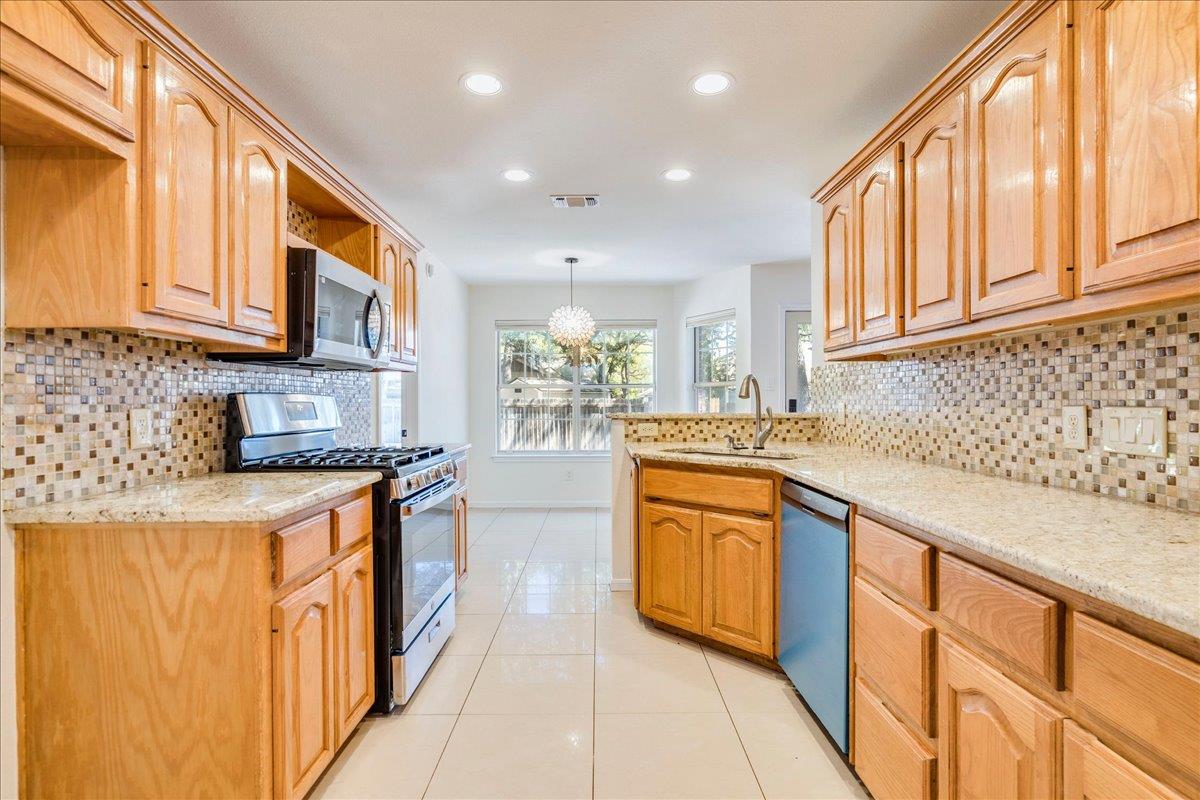 107  Windmill Cv, photo 9