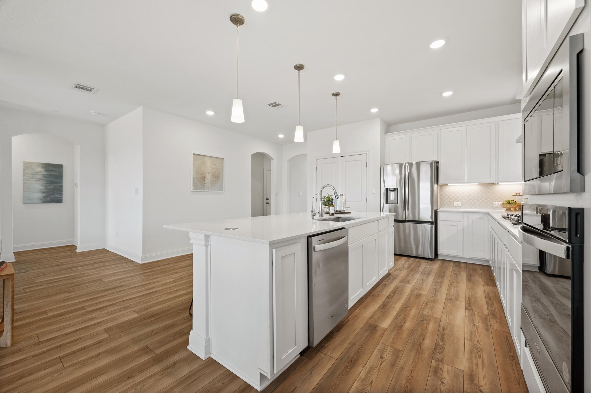 6605  Apache Plum Ln, photo 9