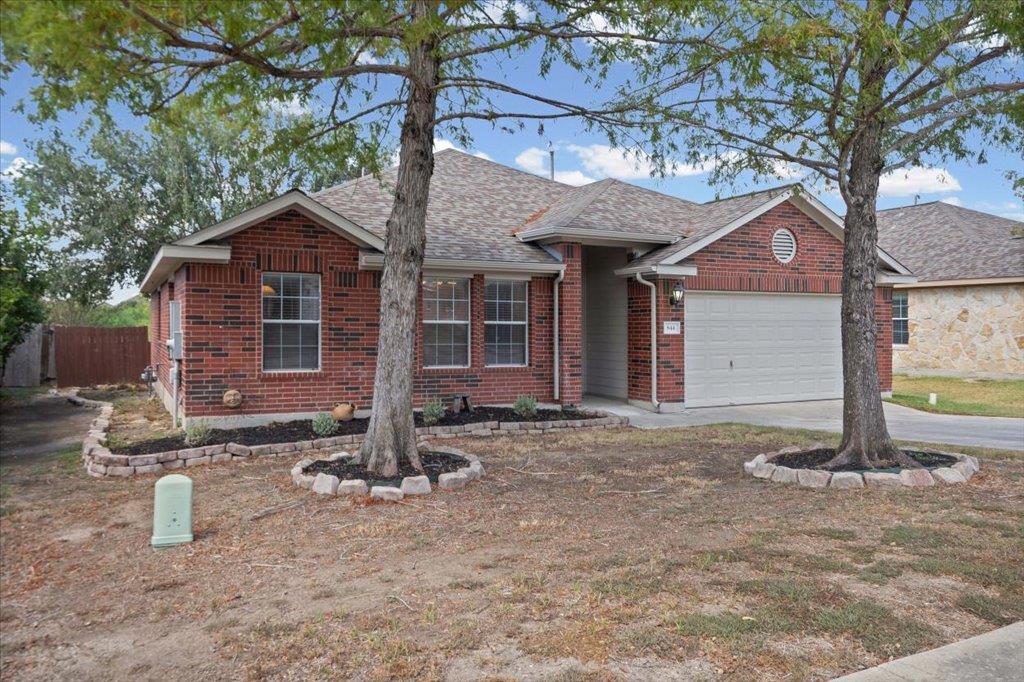 844  Dark Horse Ln, photo 2