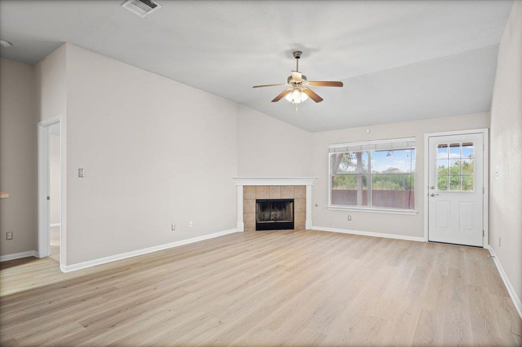 844  Dark Horse Ln, photo 9