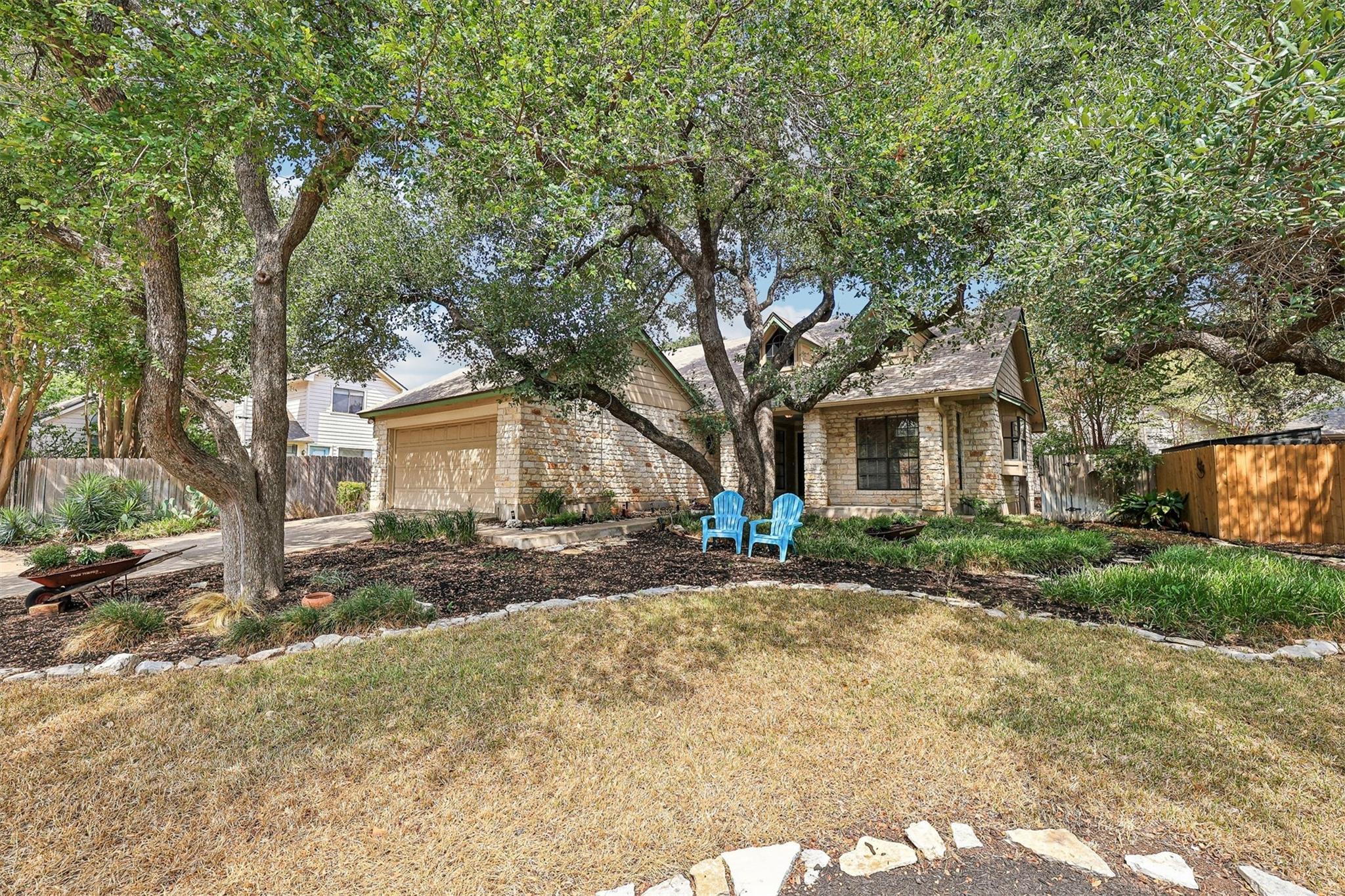 8302  Racine Trl, photo 2