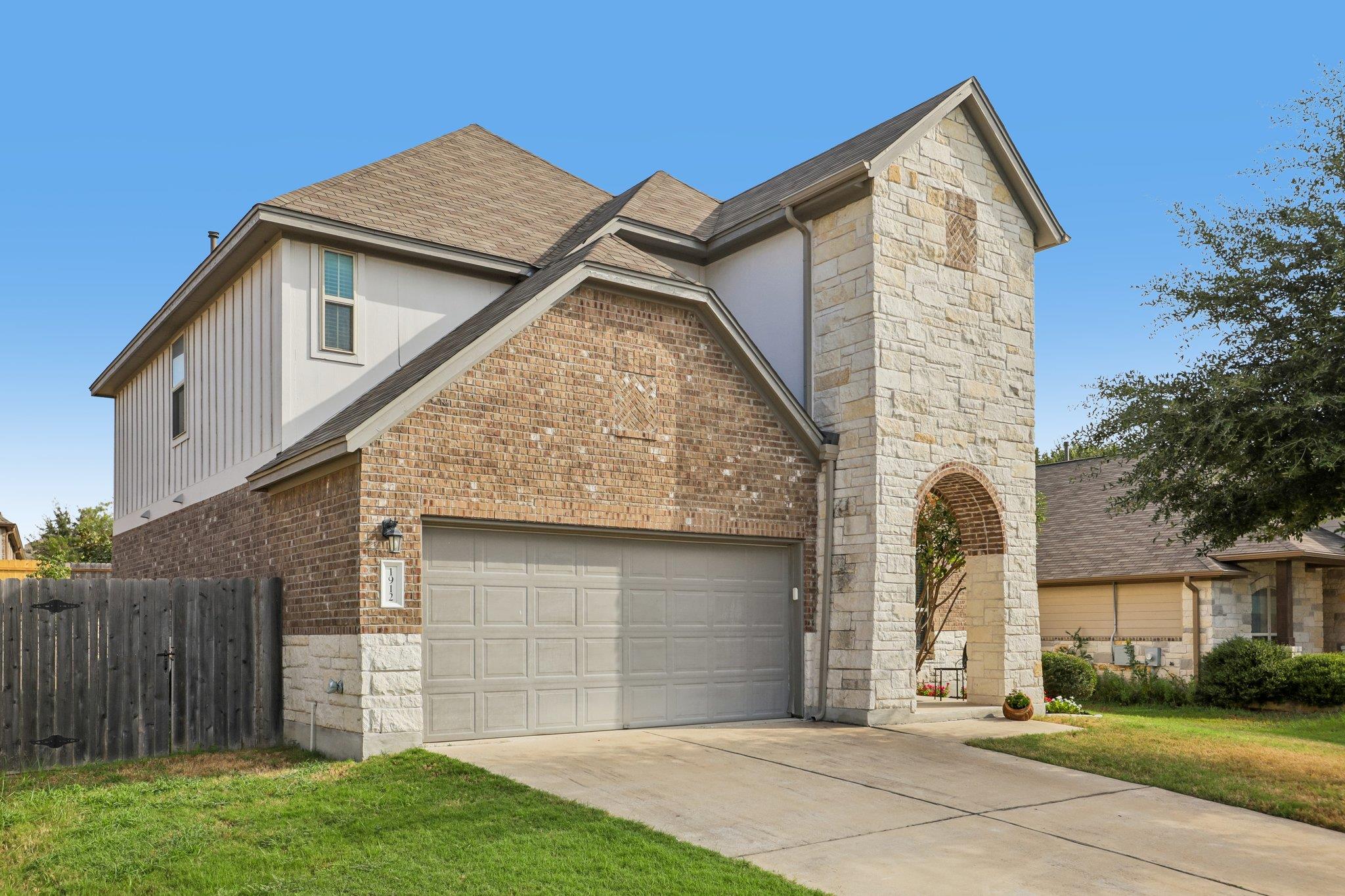 1912  Bobbywoods Ln, photo 6