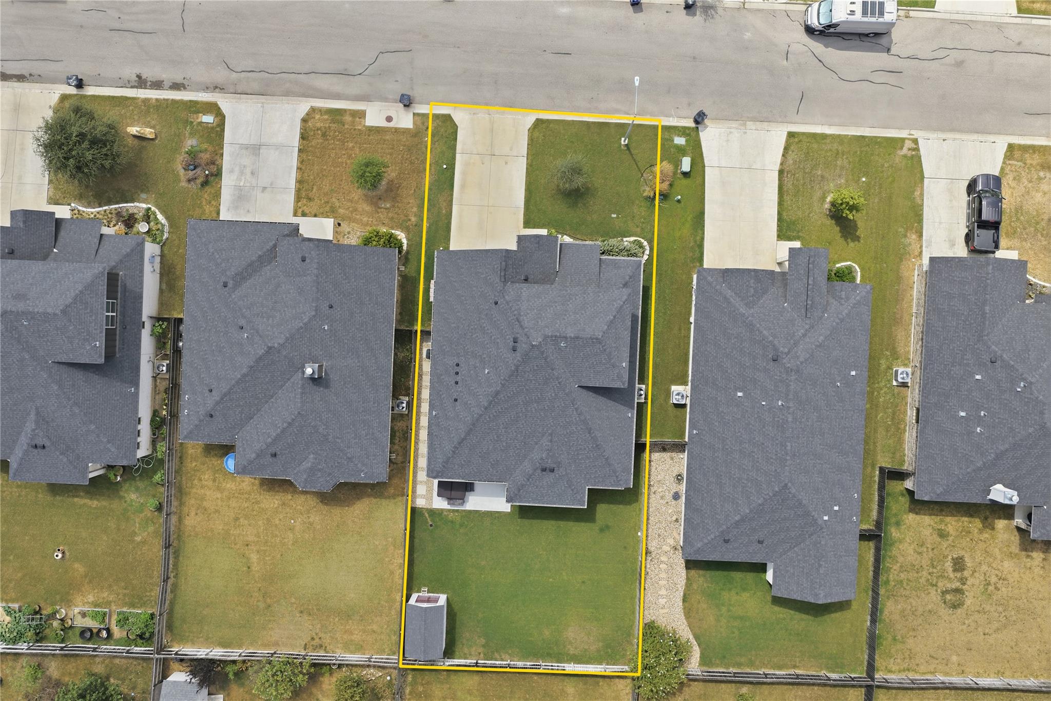 521  Seabiscuit Dr, photo 2