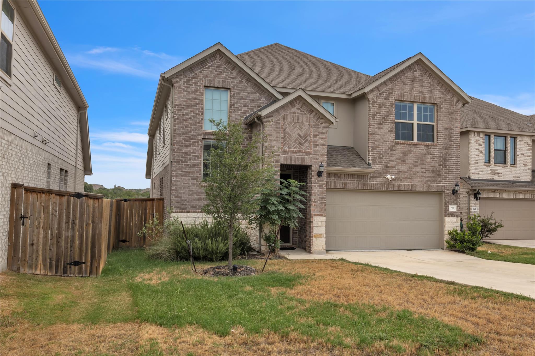 617  Silent Creek Cv, photo 2