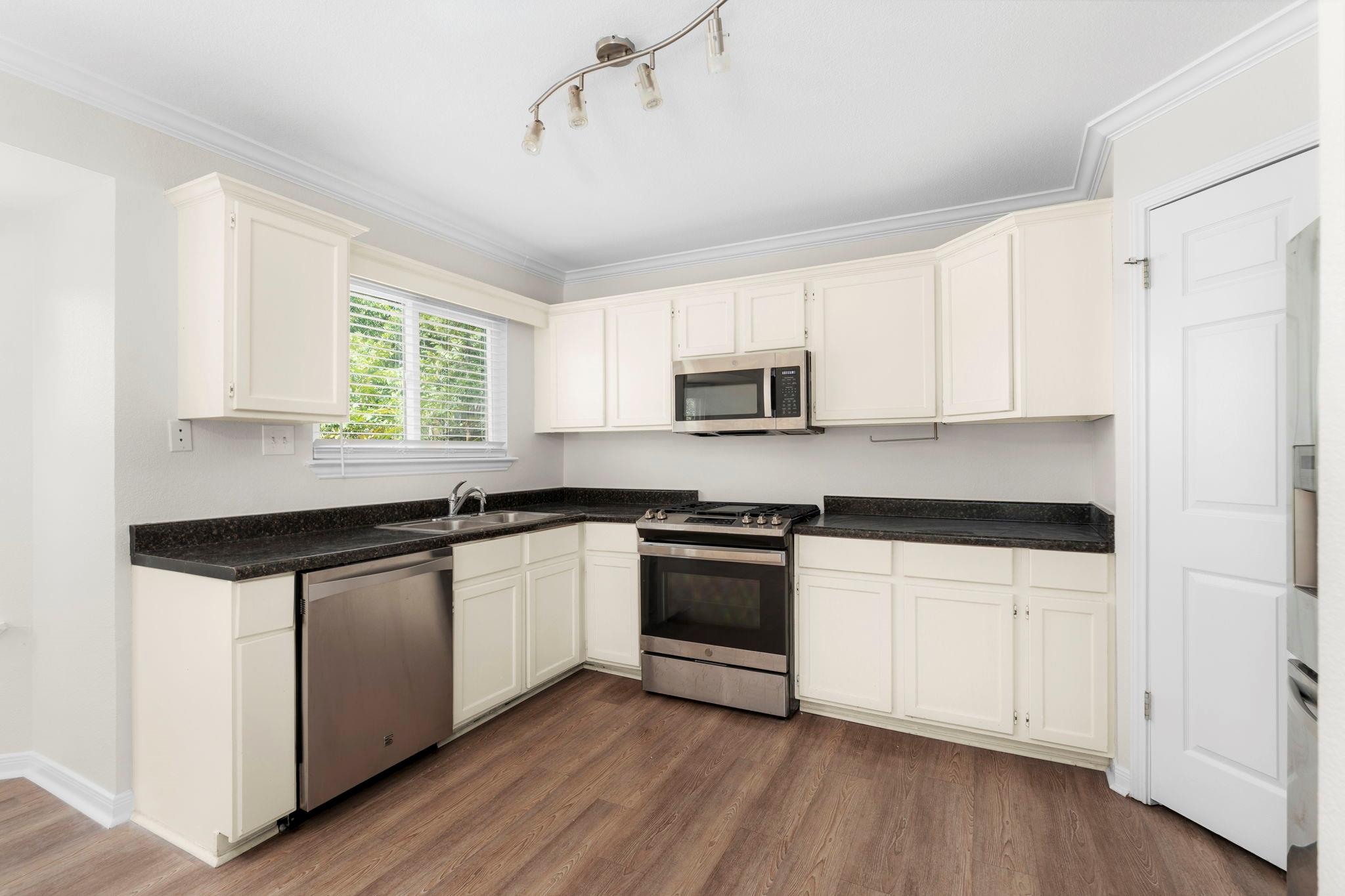 3205  Rockhurst Ln, photo 8