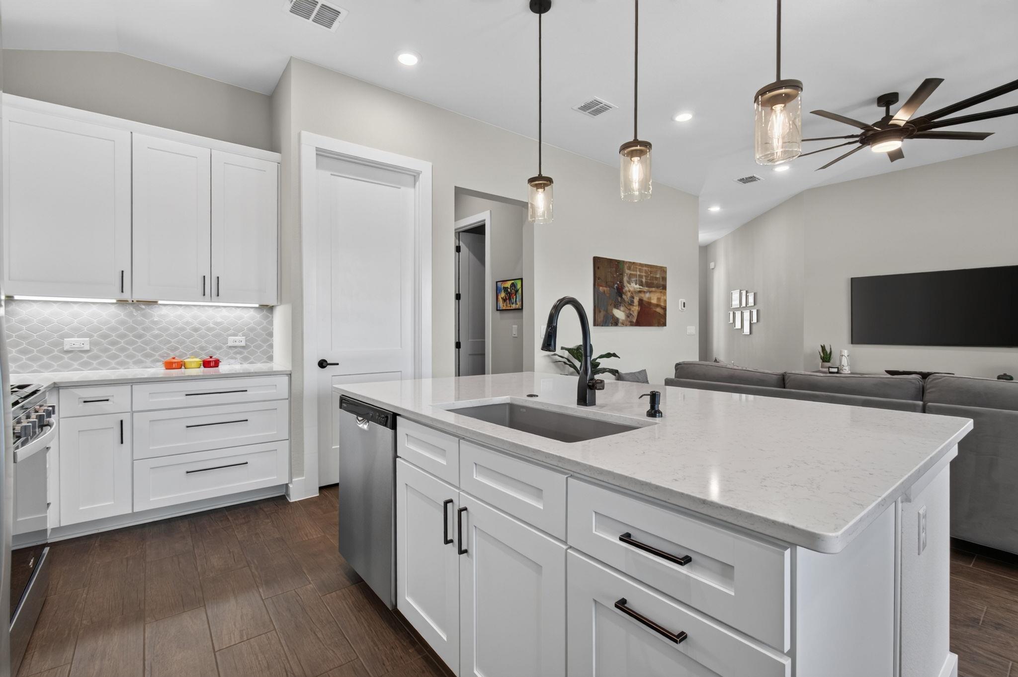 221  Sweeping Sage Ln, photo 10