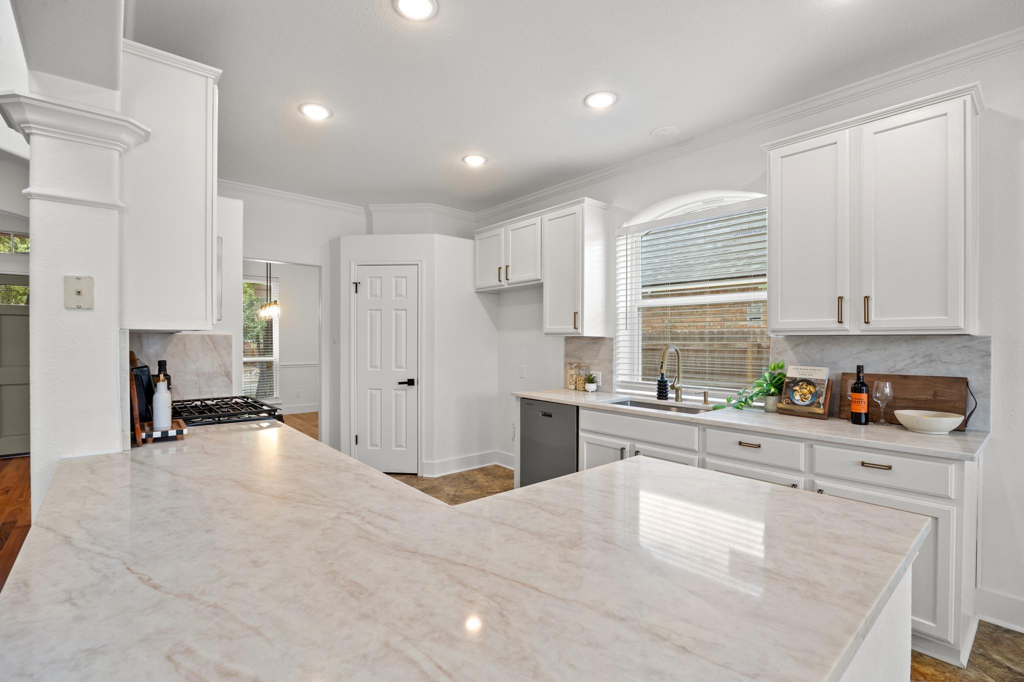 1245  Lacey Oak Loop, photo 9