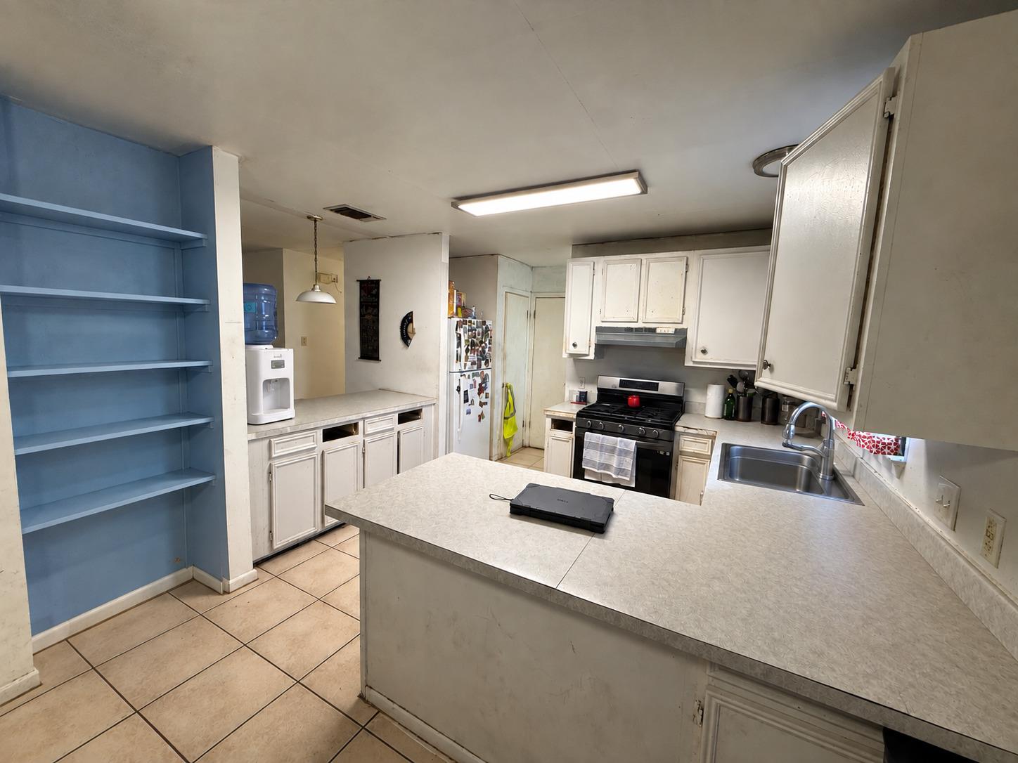 1210  Delano St, photo 8