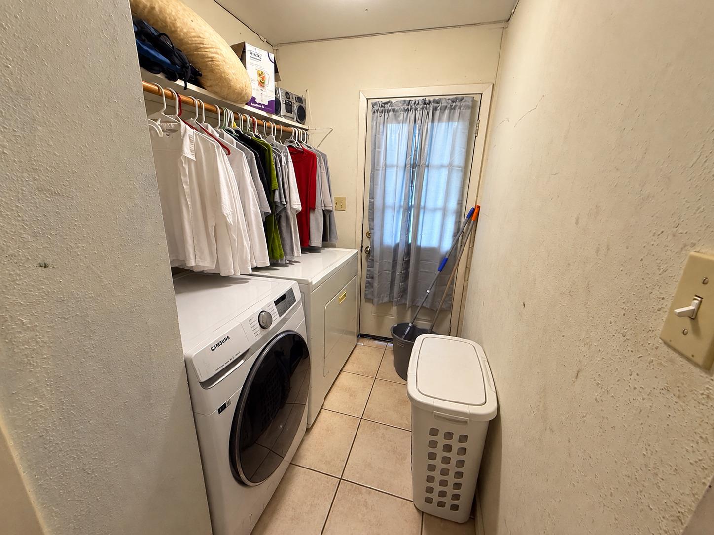 1210  Delano St, photo 9