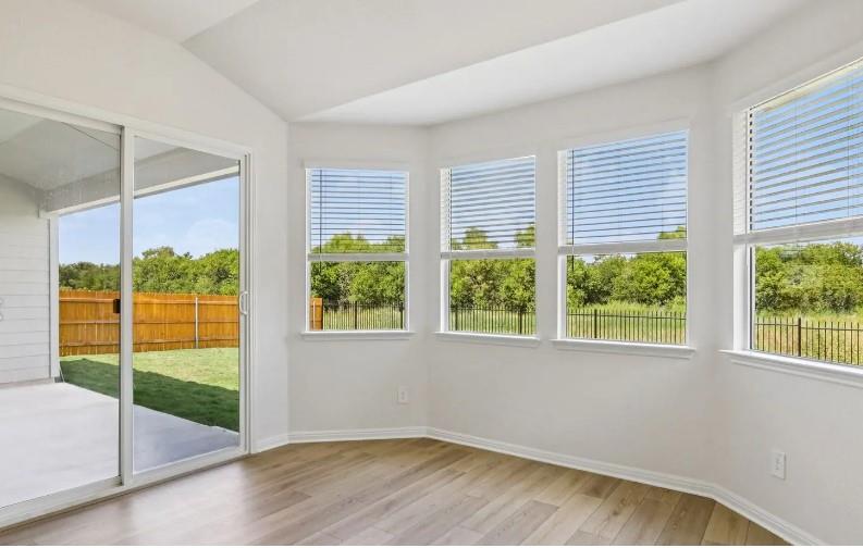 1005  Embarcadero Dr, photo 2