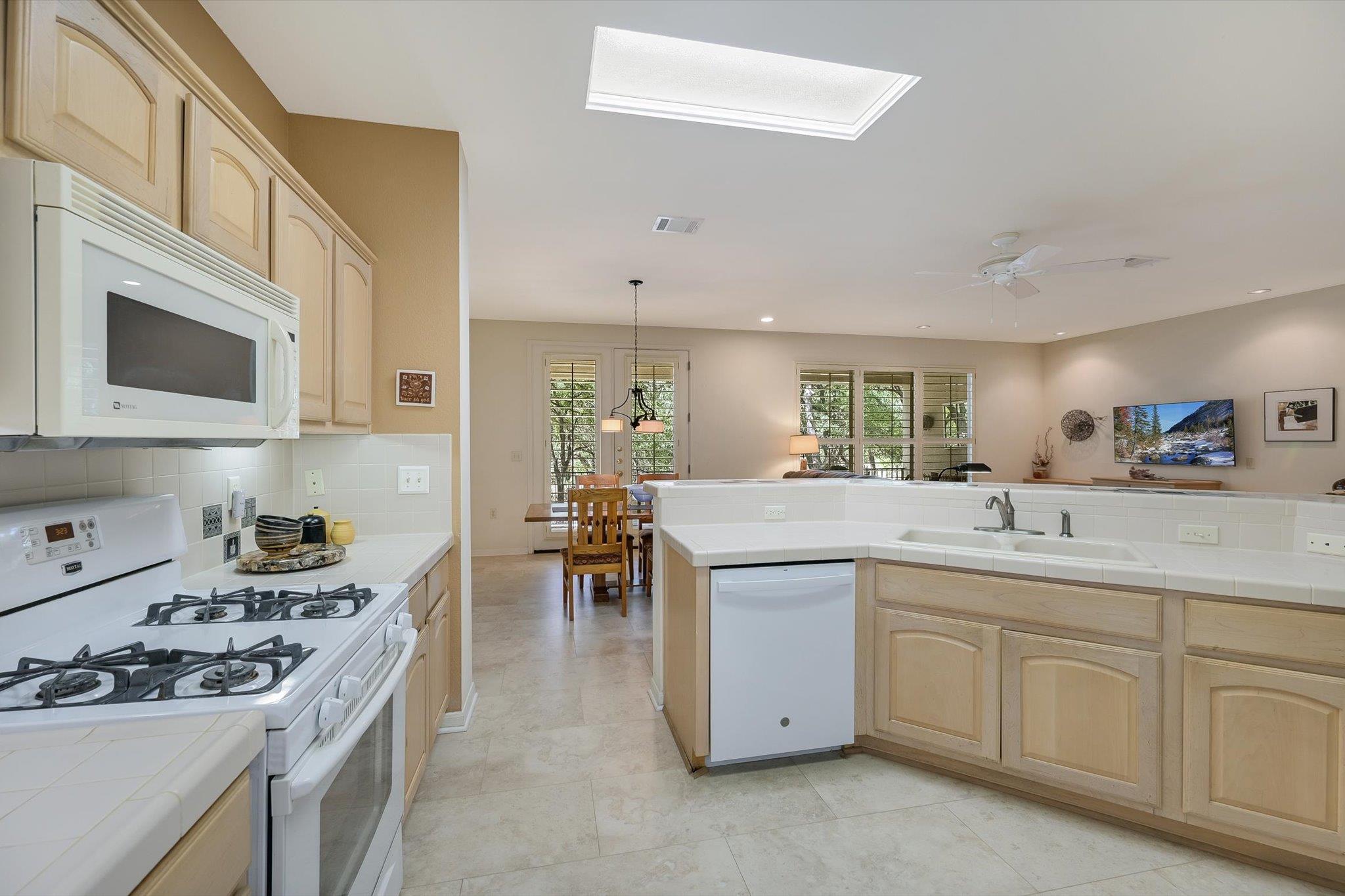 112  Warbler Way, photo 11