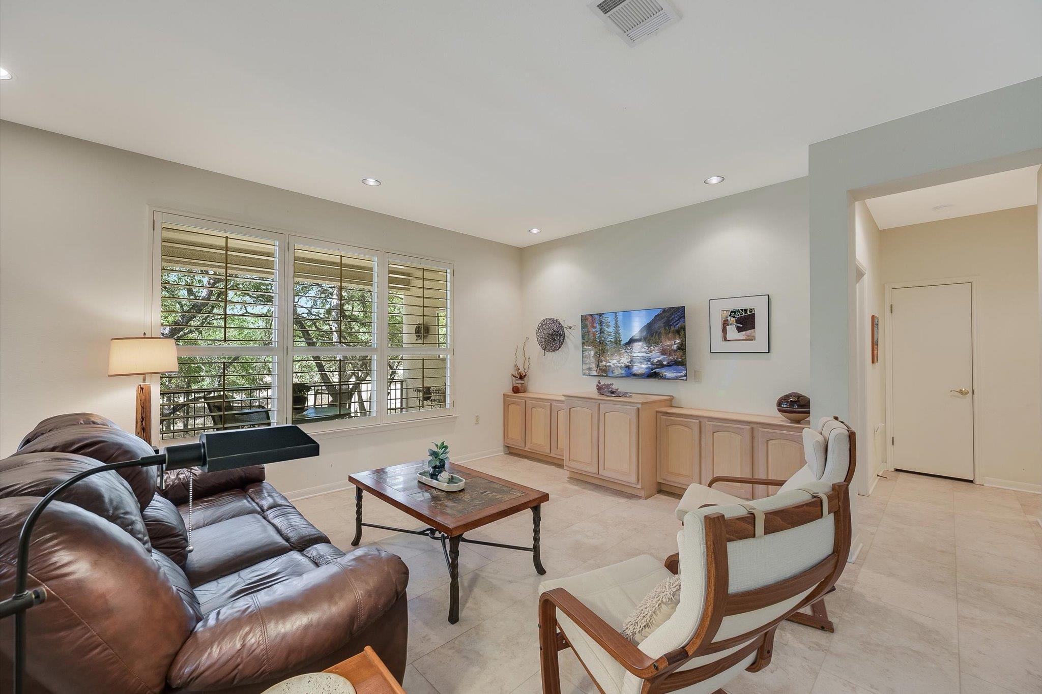 112  Warbler Way, photo 6