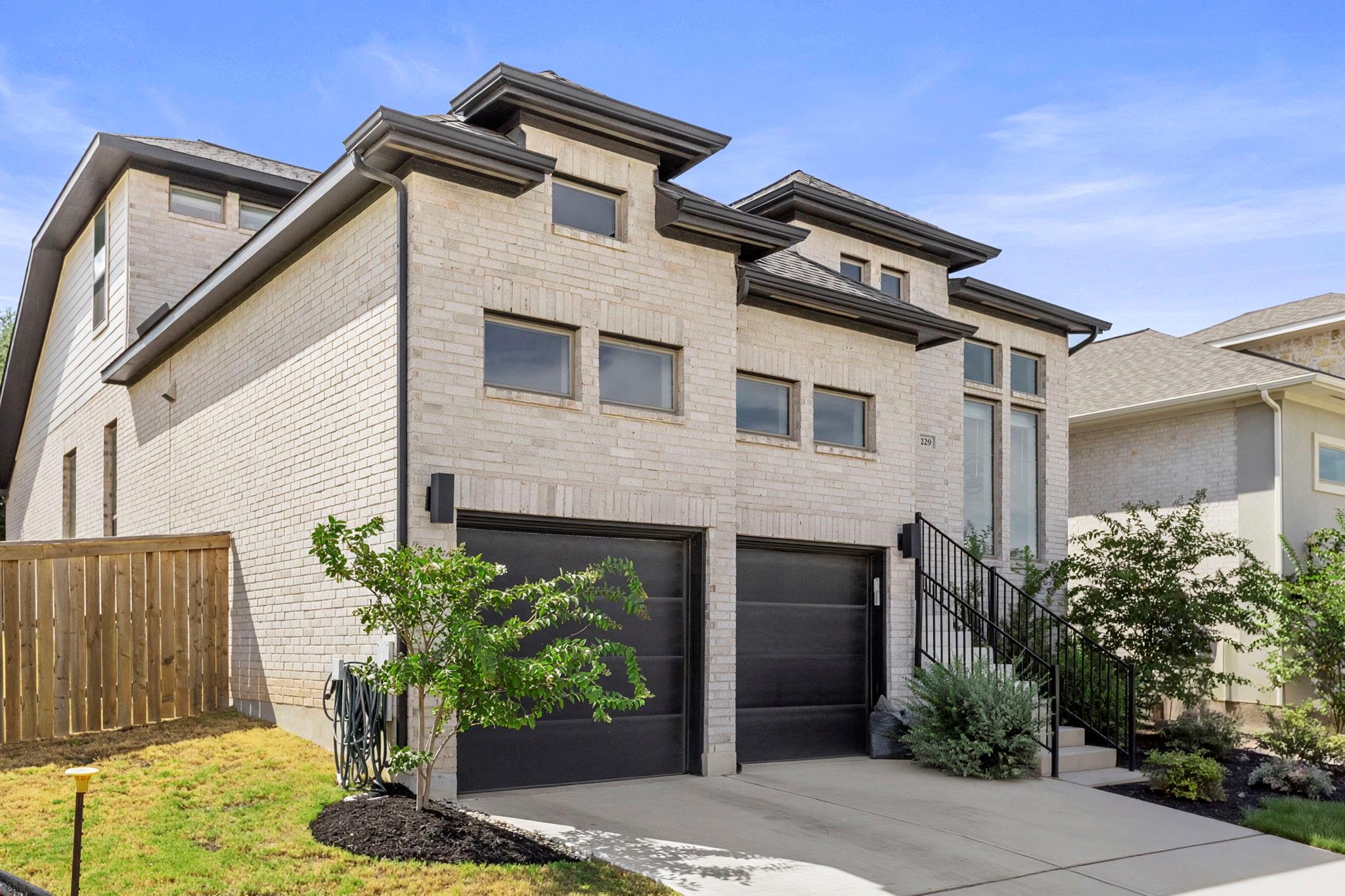 229  Bluff Creek Ln, photo 2