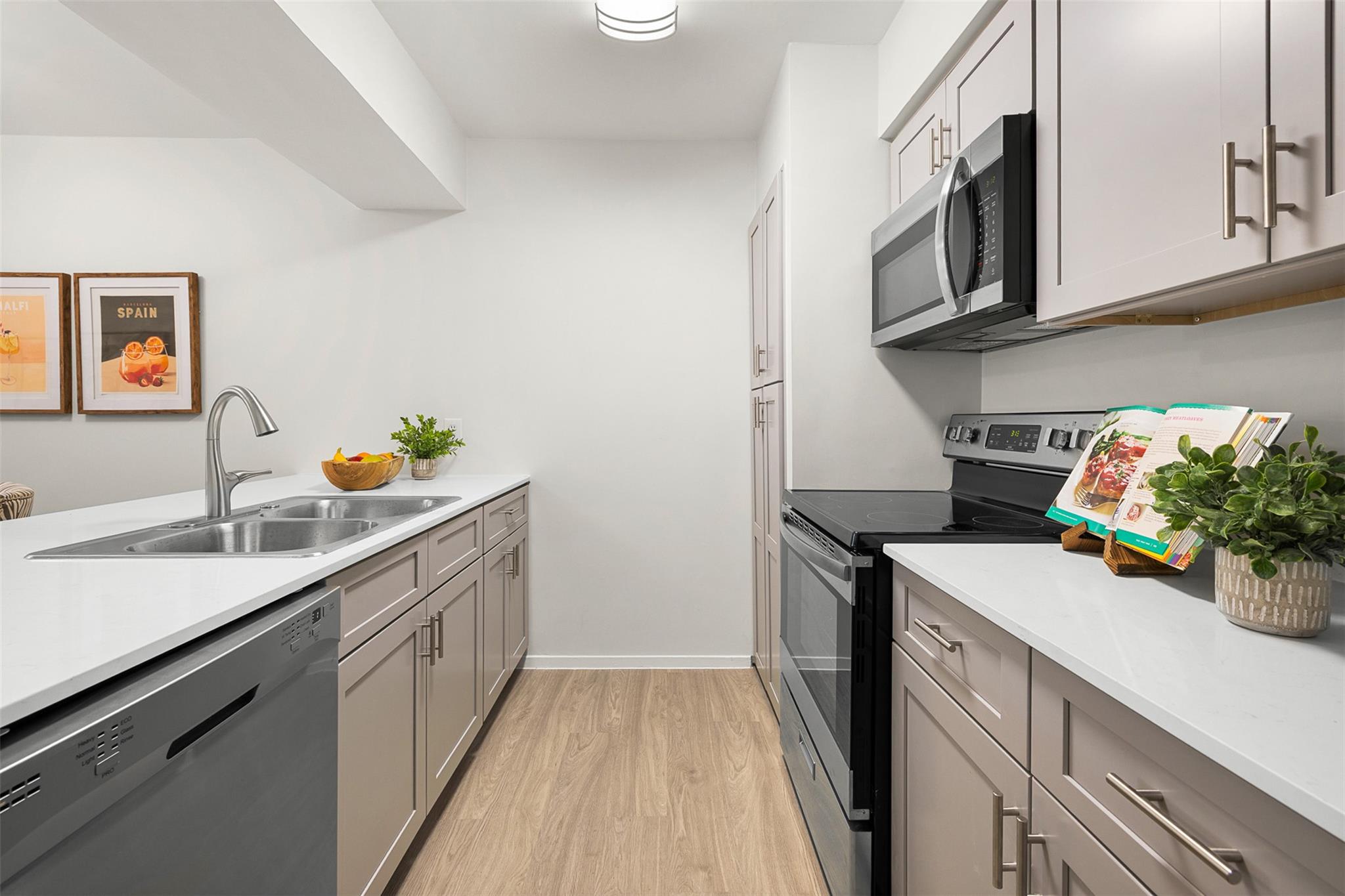 1500  Northwest Blvd  #411, photo 3