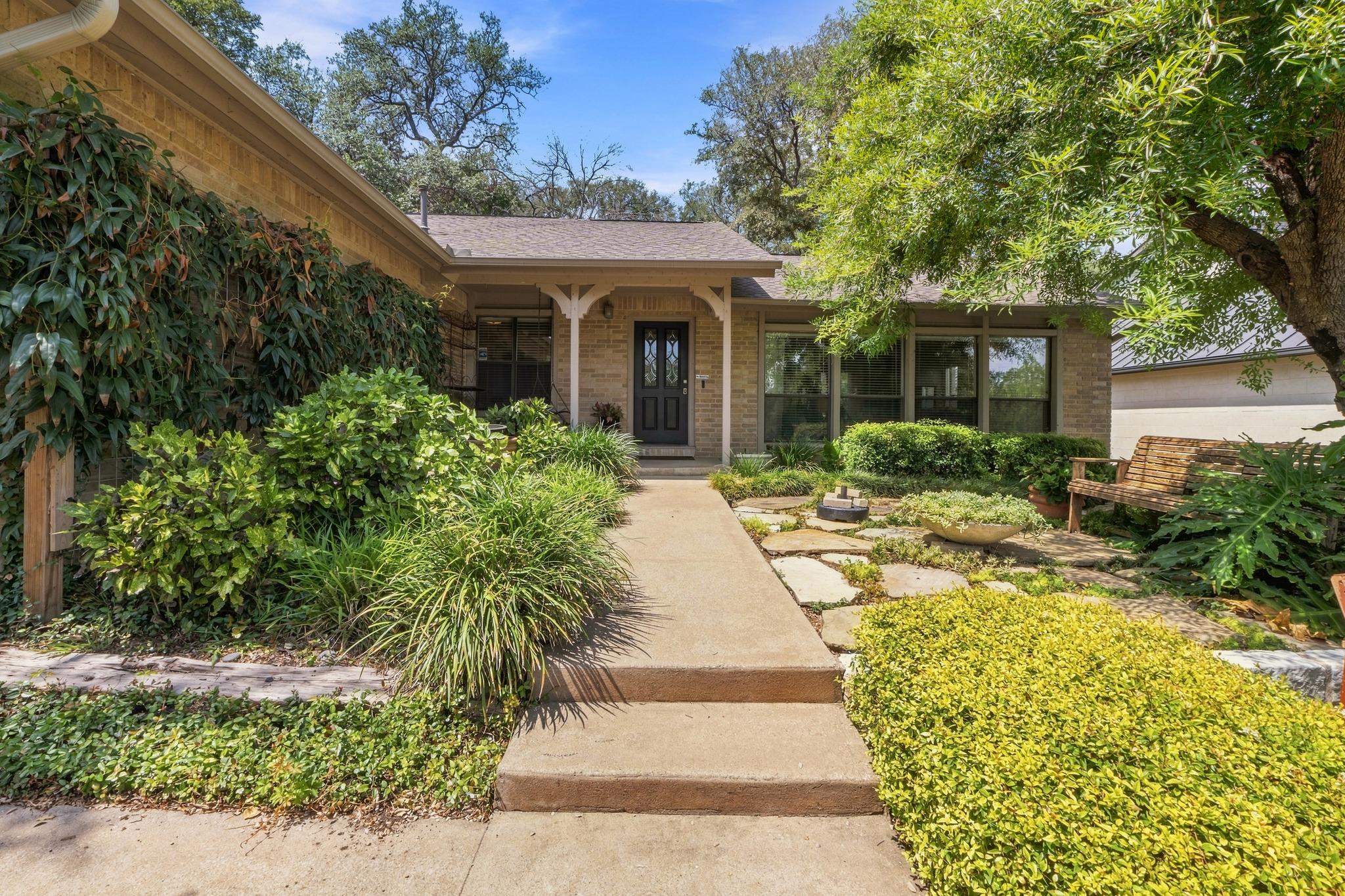 1904  Stoneridge Rd, photo 2