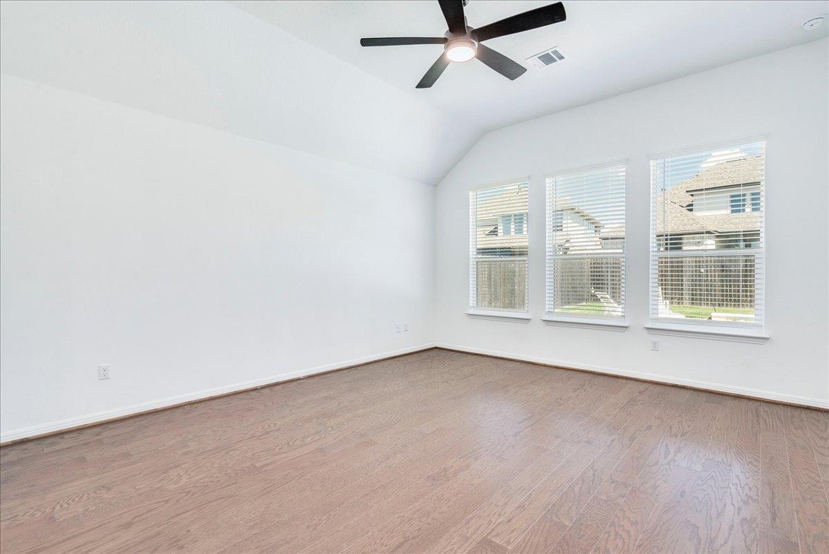 112  Ray Ct, photo 12
