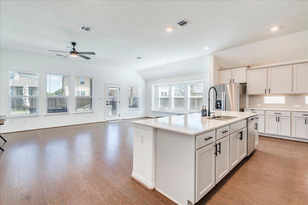 112  Ray Ct, photo 6