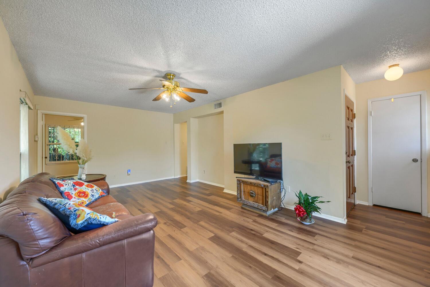 909 E Oltorf St  #201, photo 5