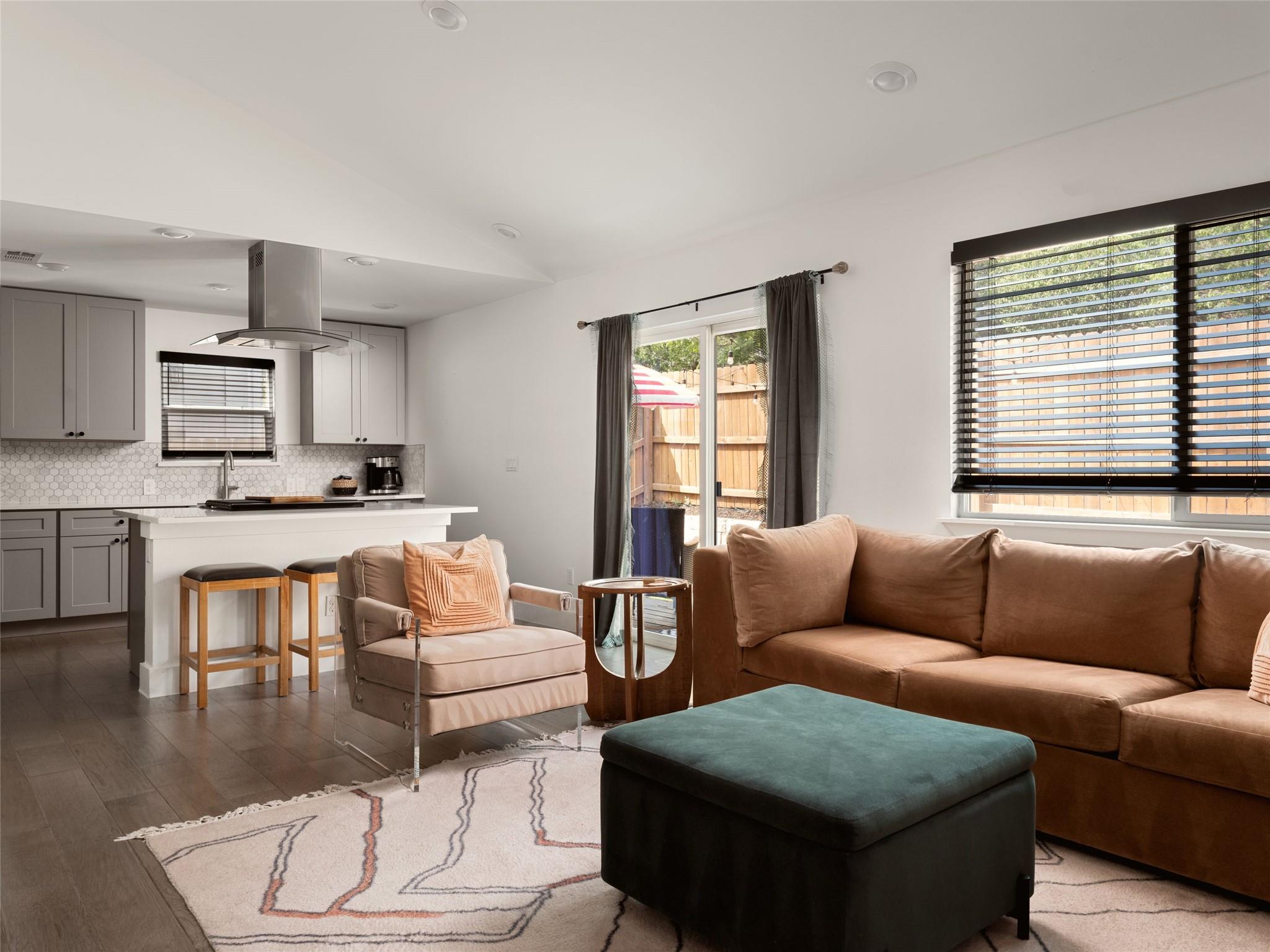 2501 E 11th St  #1, photo 9