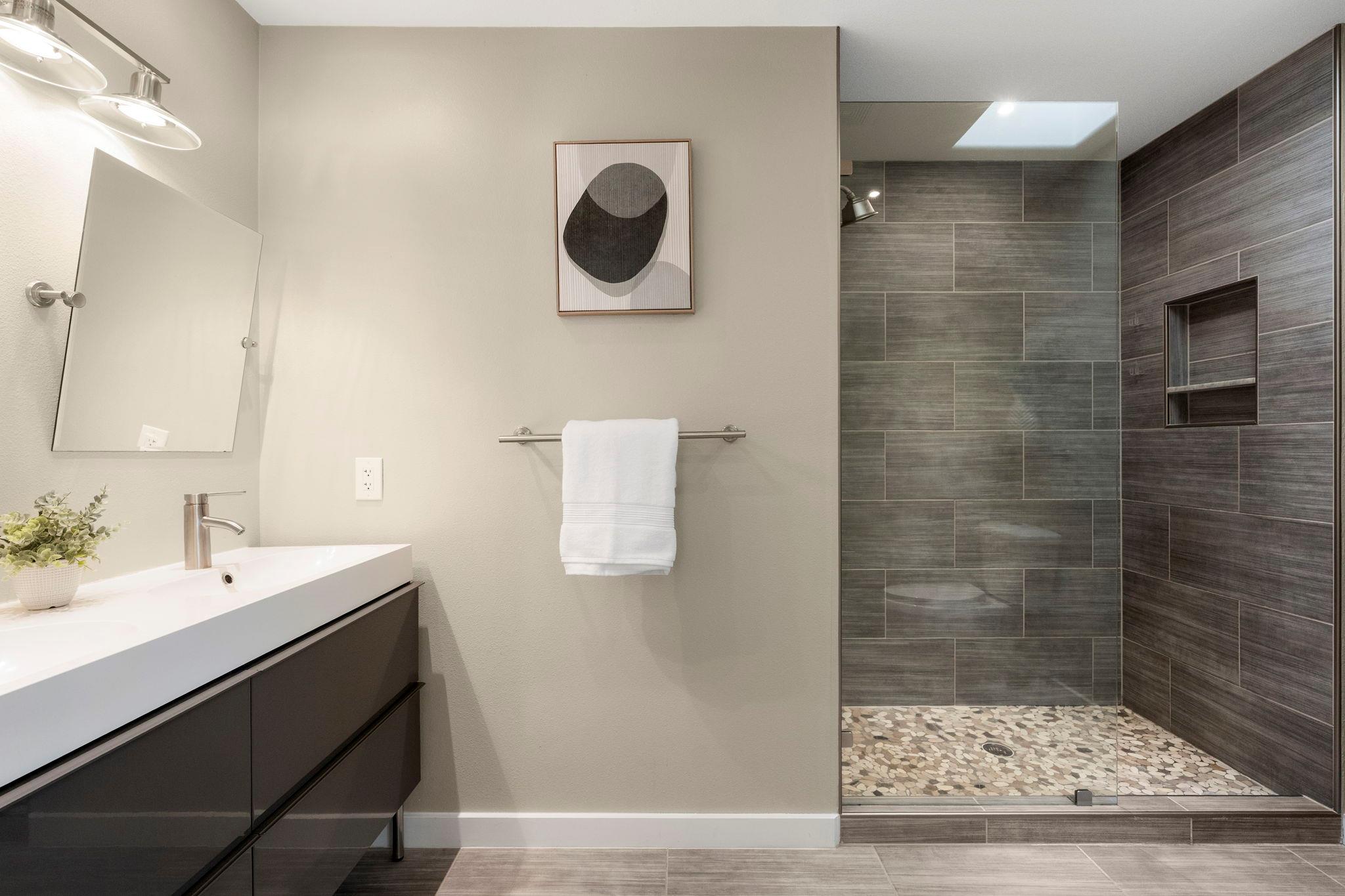 2114  Goodrich Ave  #7, photo 6