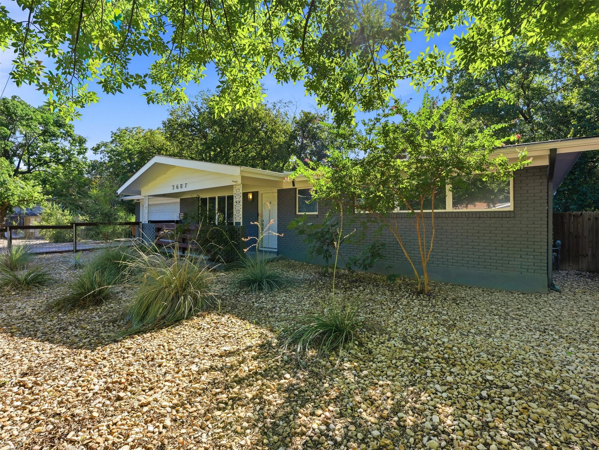 5607  Berkman Dr, photo 2