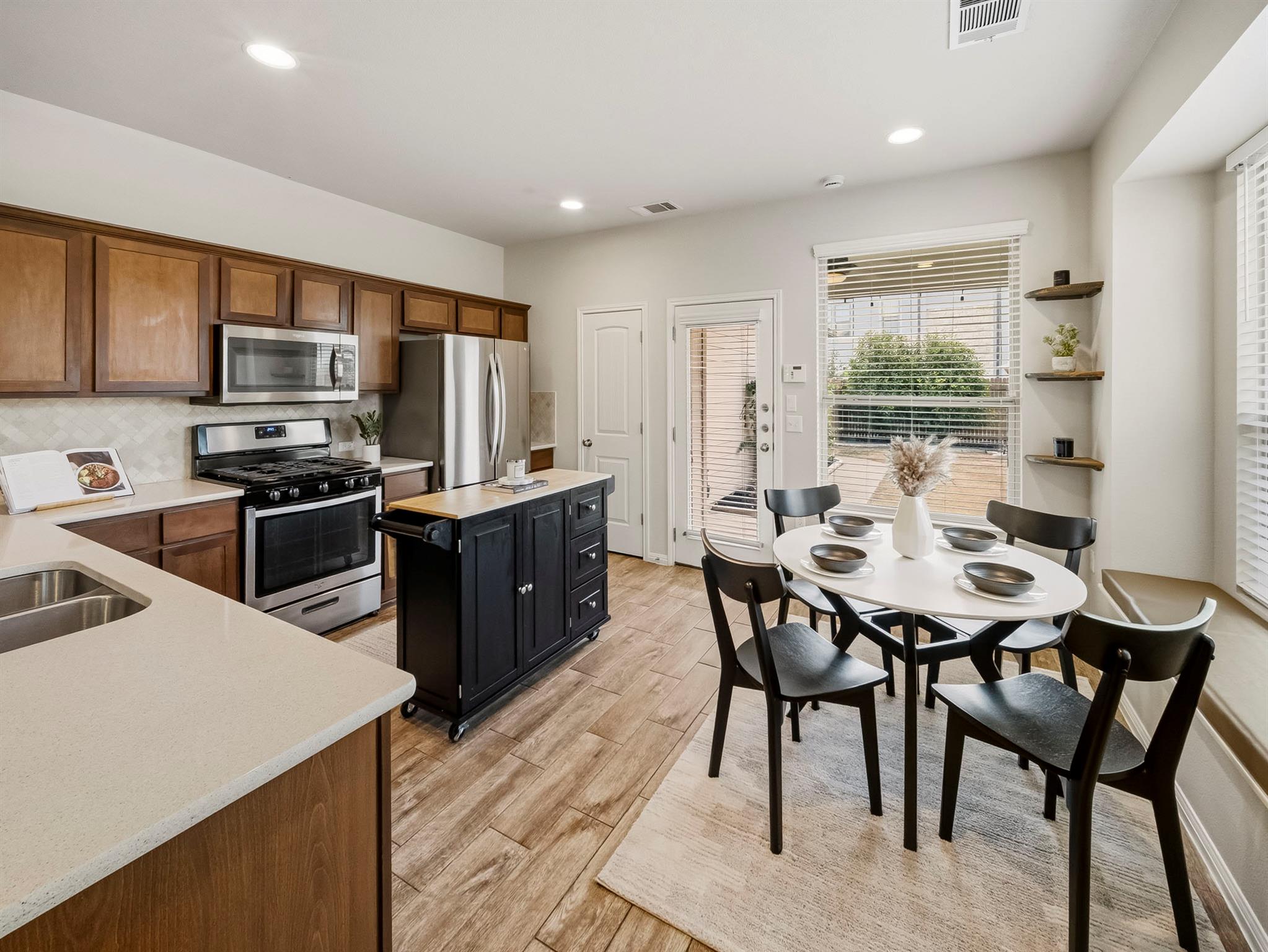 8149  Daisy Cutter Xing, photo 12