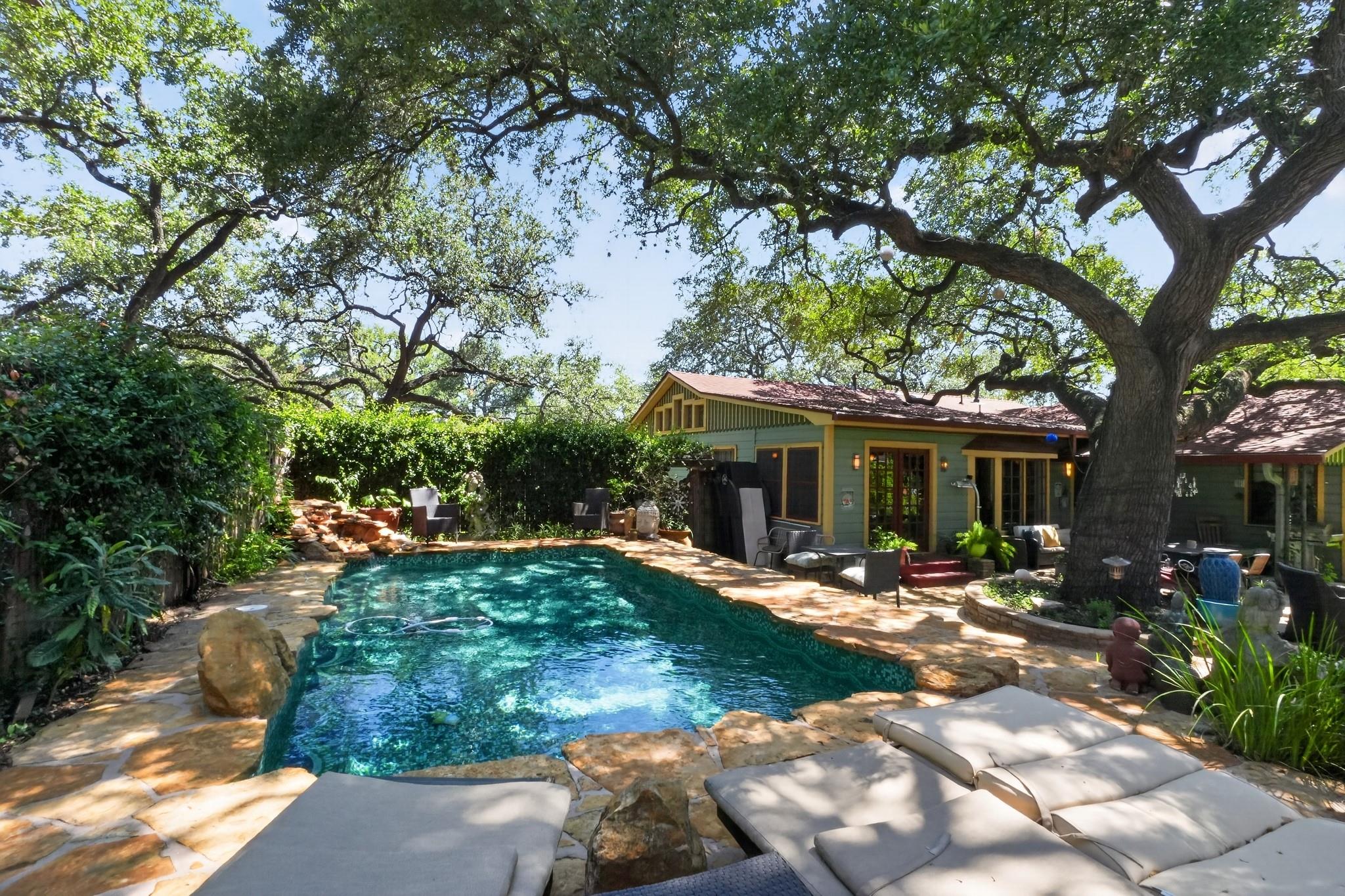 221  Park Ln, photo 2