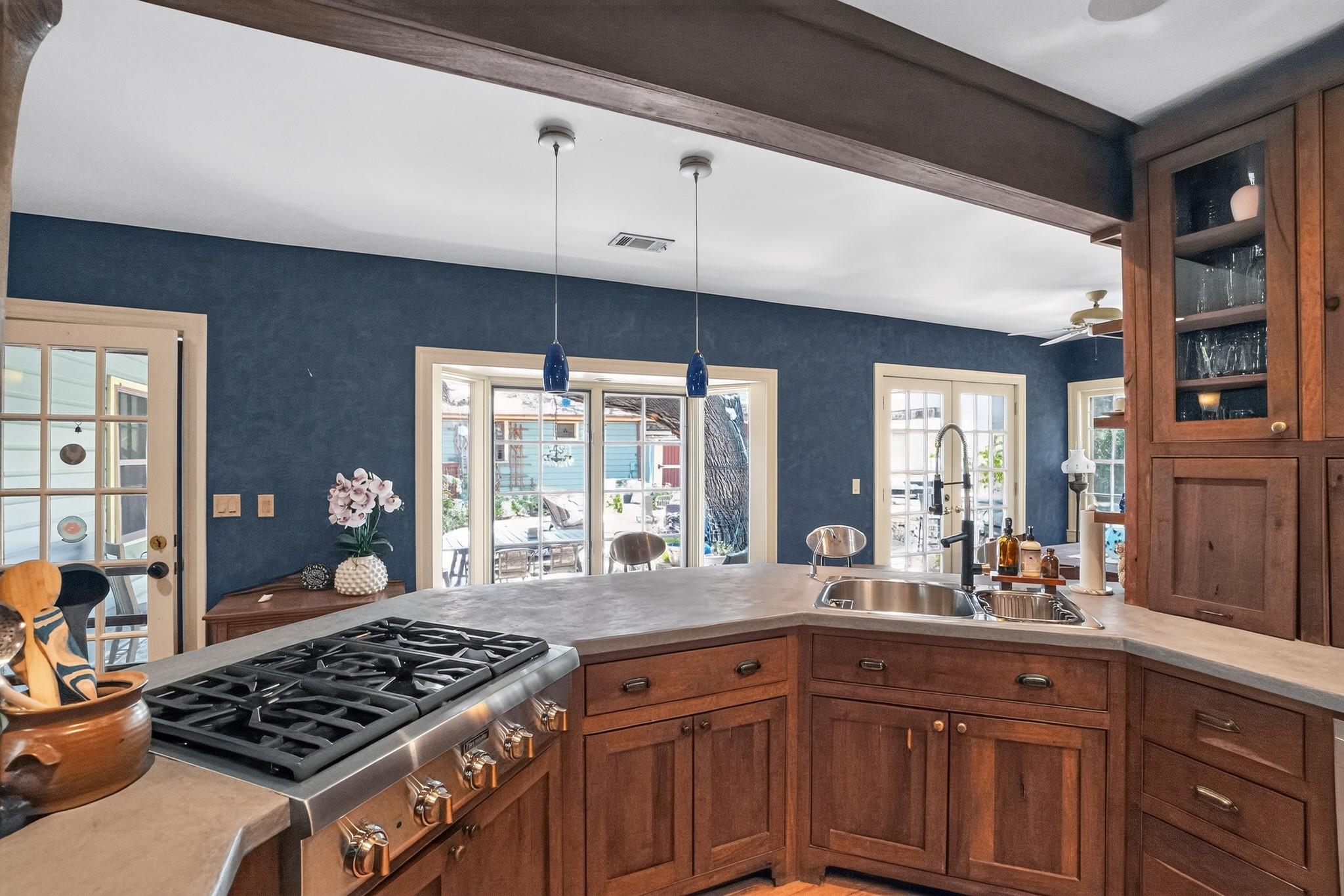 221  Park Ln, photo 6