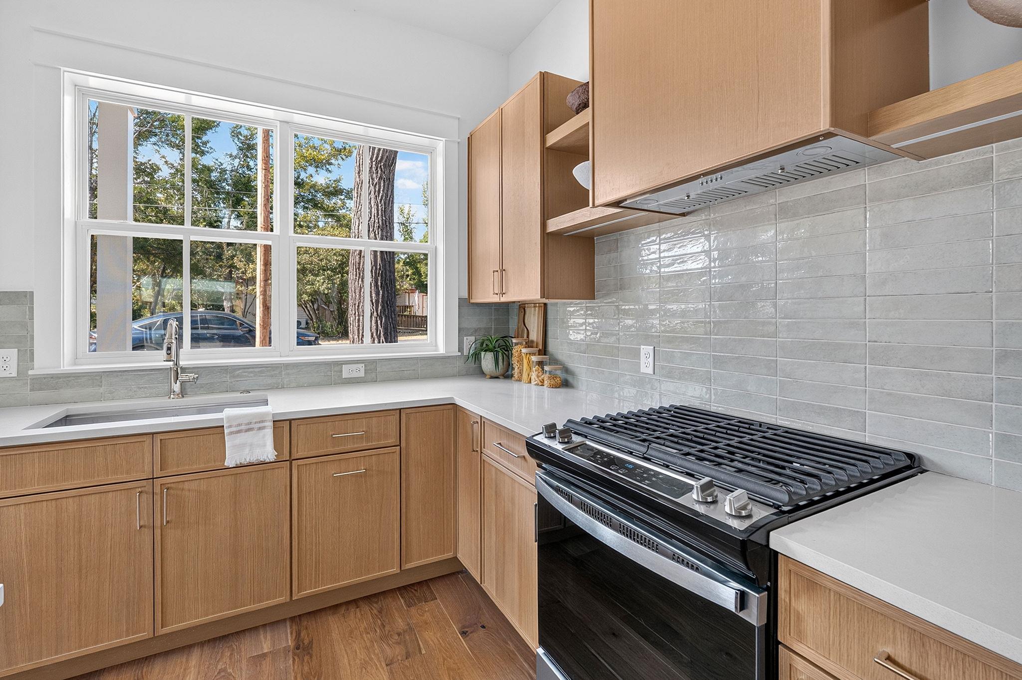 300 W Mockingbird Ln  #1, photo 9