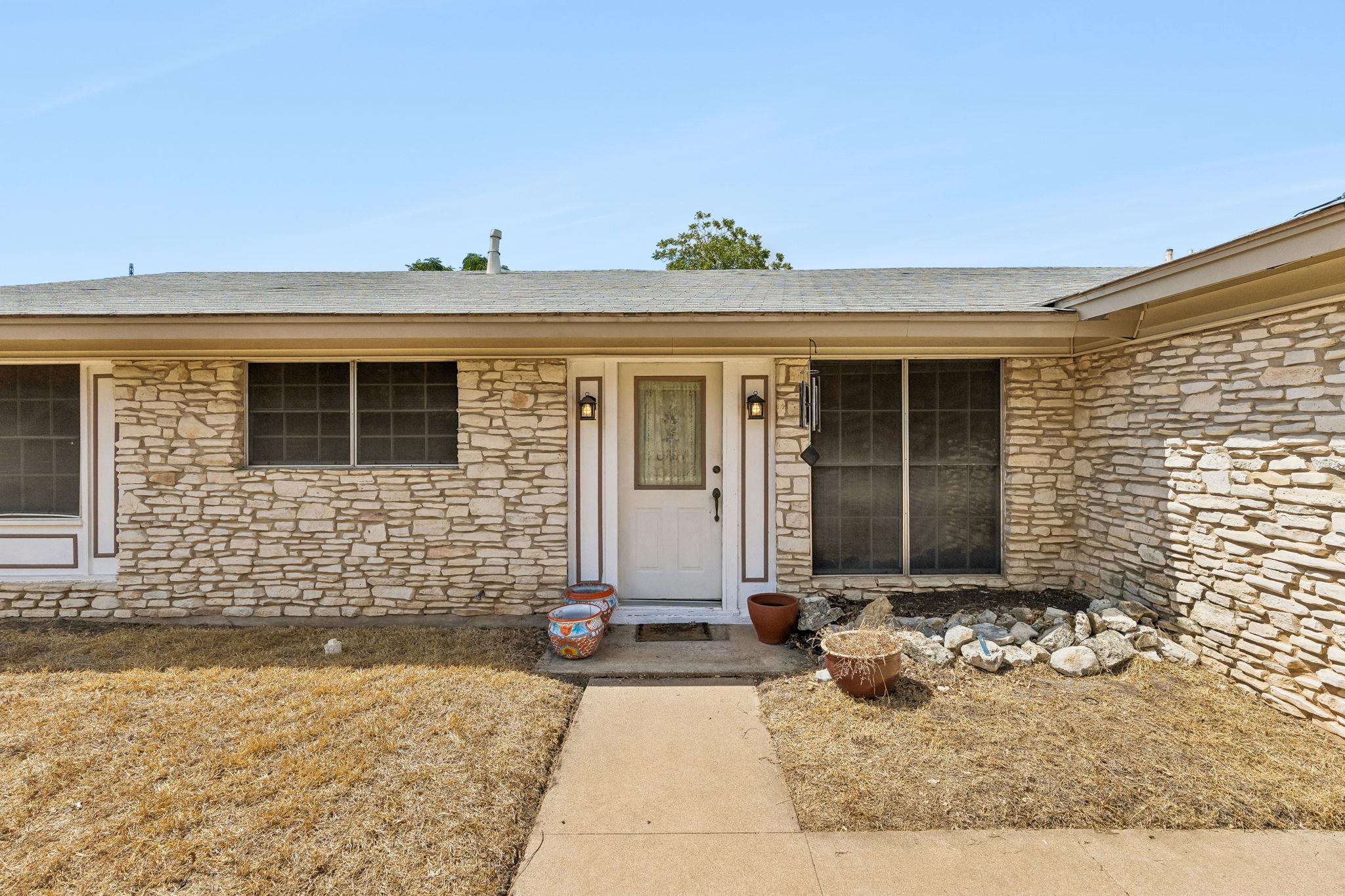 6904  Miranda Dr, photo 4