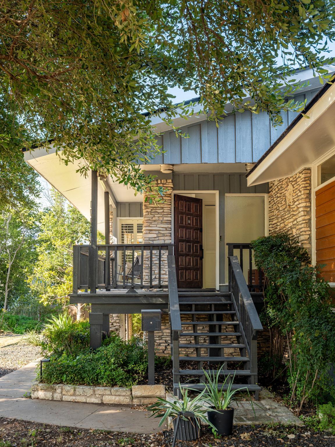 1712  McCoy Pl, photo 2