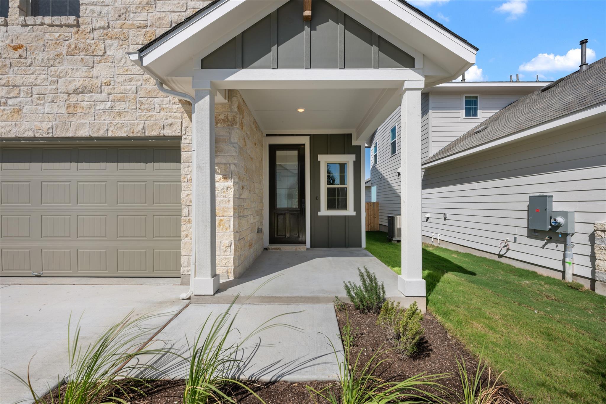 204 Clover Bnd photo 3