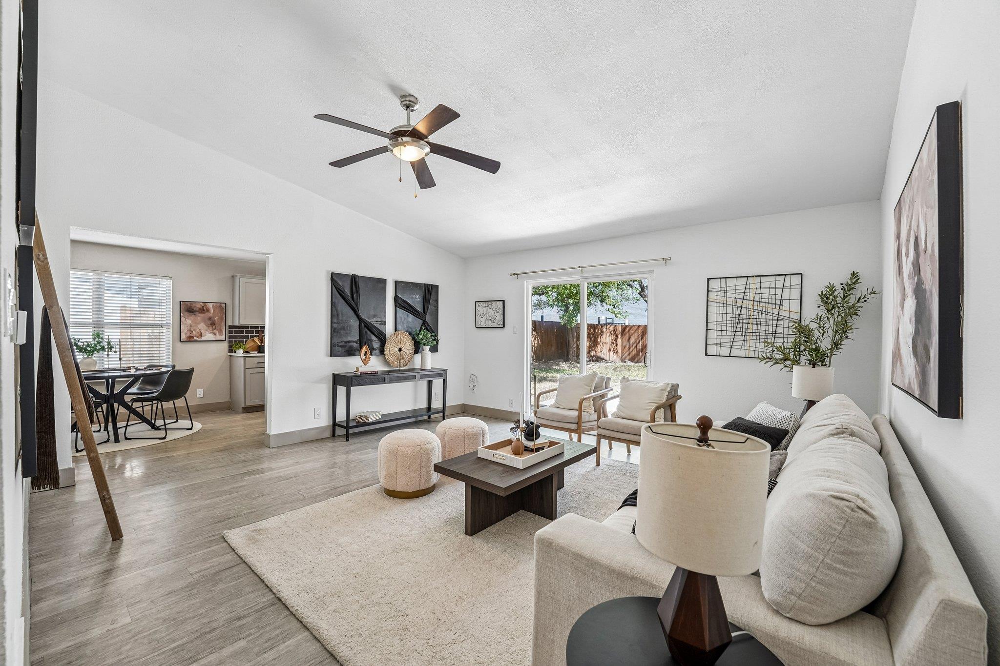 704  Buckingham Pl, photo 2