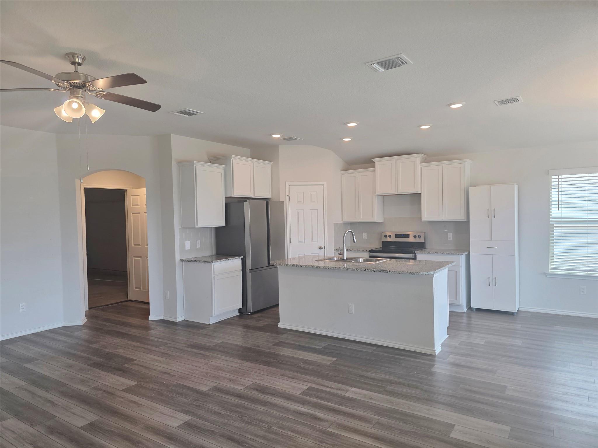 109  Akston Ct, photo 4