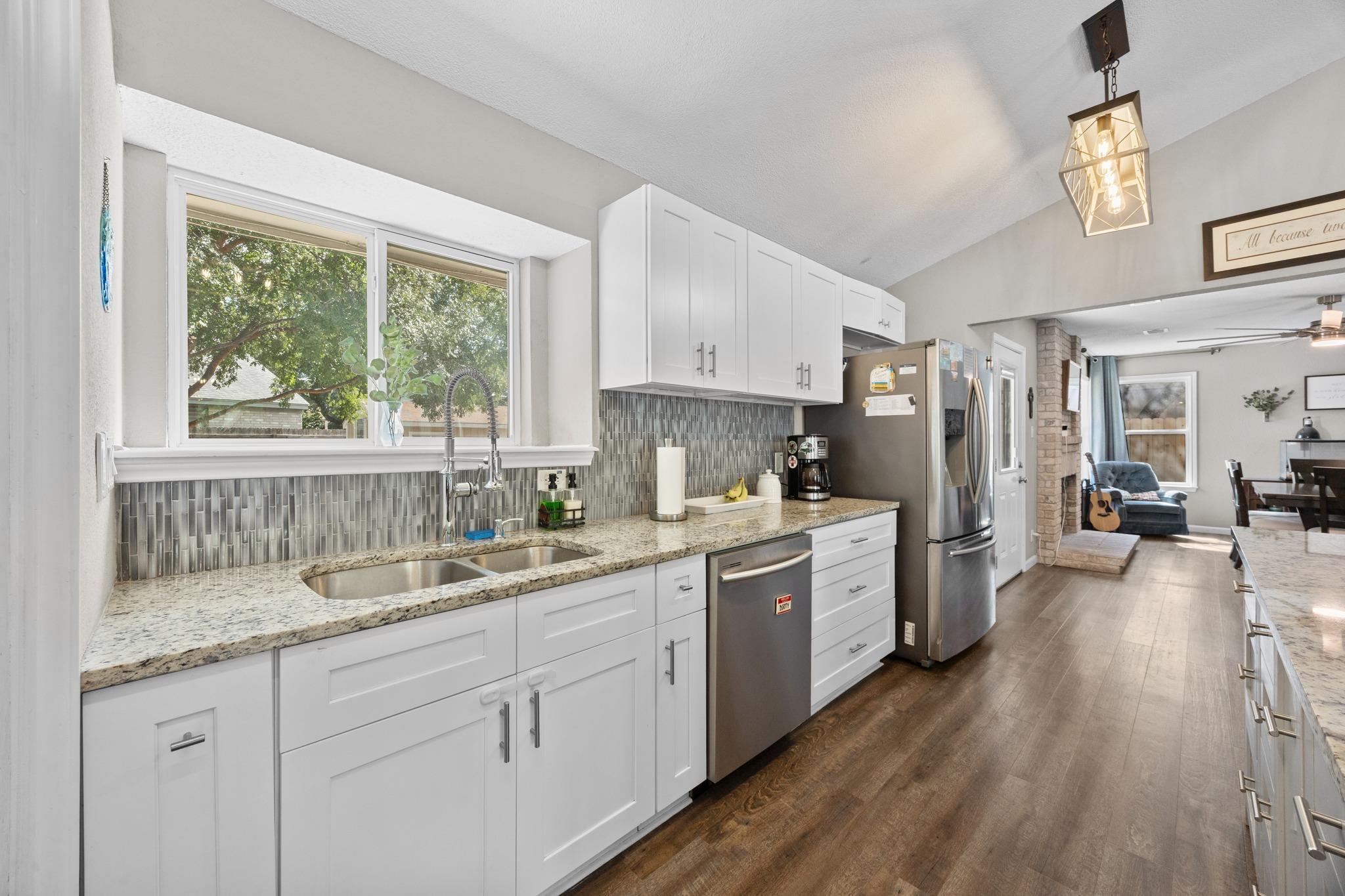 806  Brook Bnd, photo 11