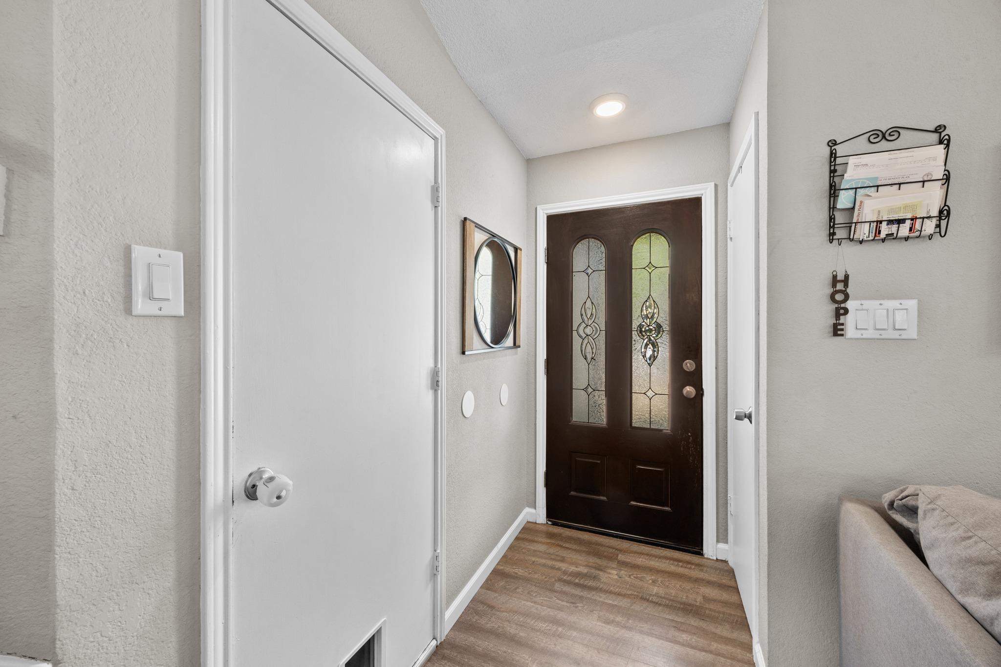 806  Brook Bnd, photo 5