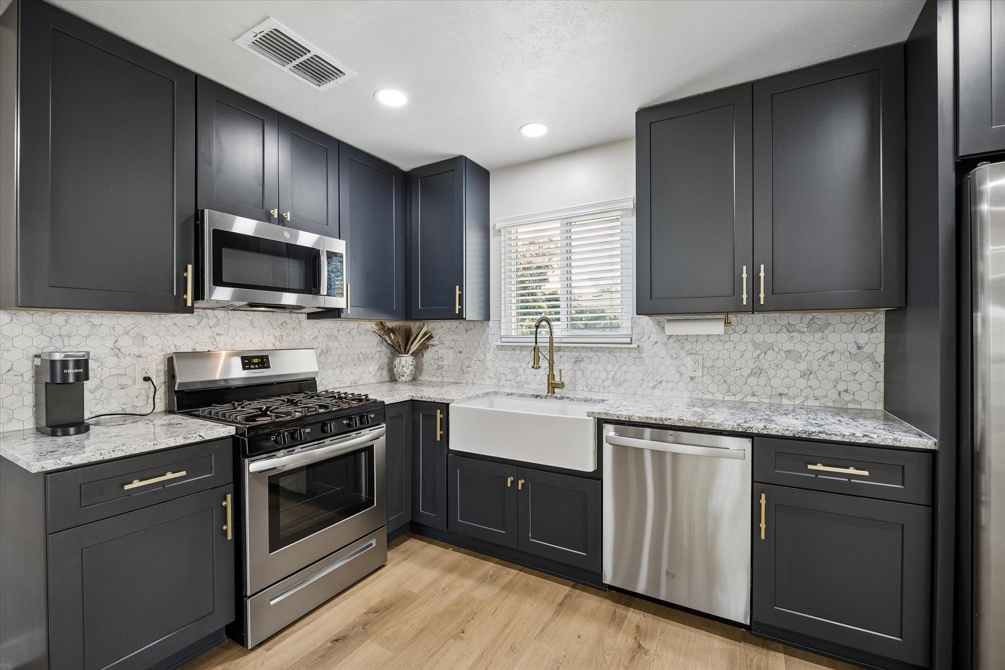 511  Arbor Ln, photo 3