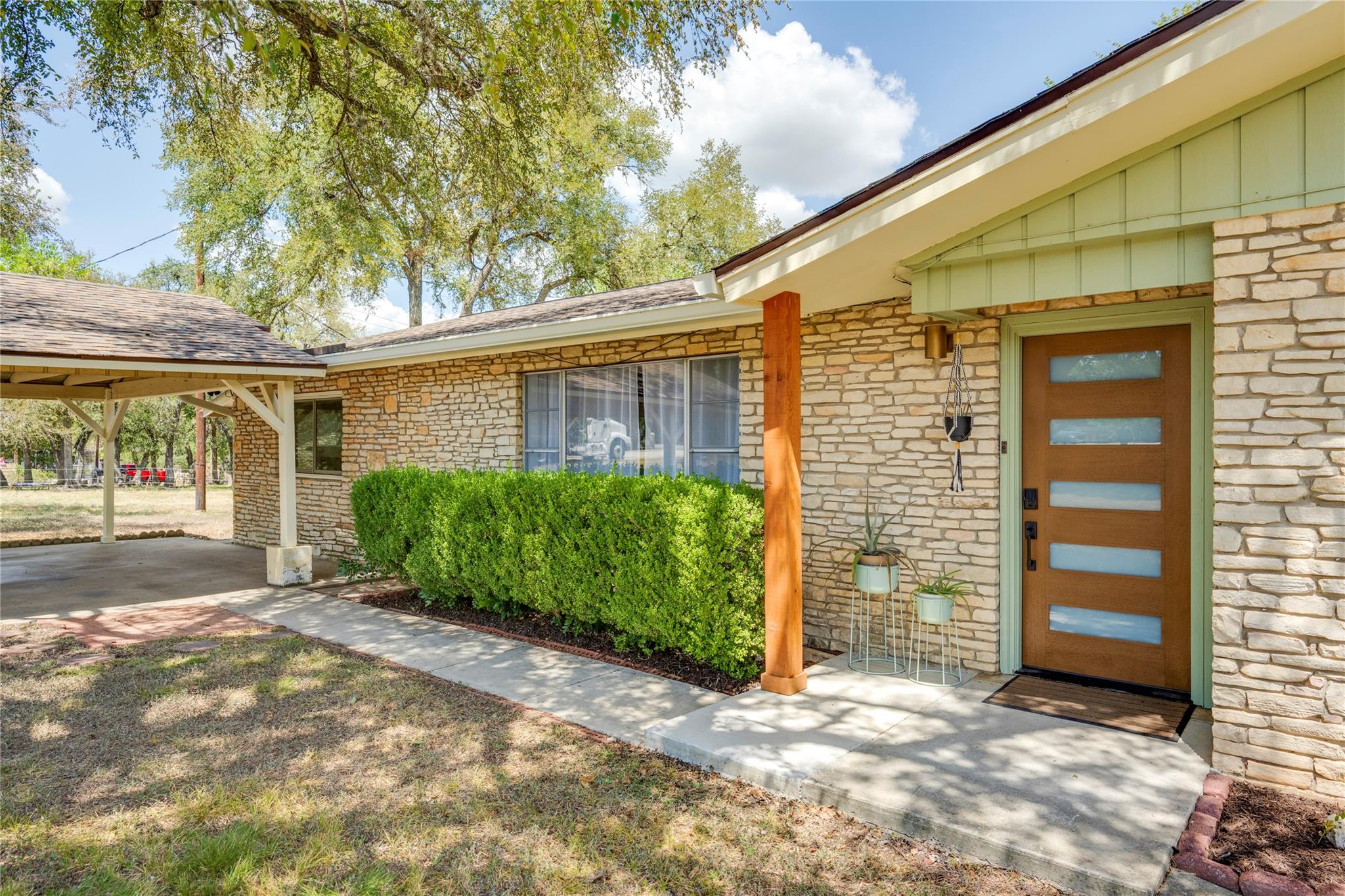 402  Suttles Ave, photo 3