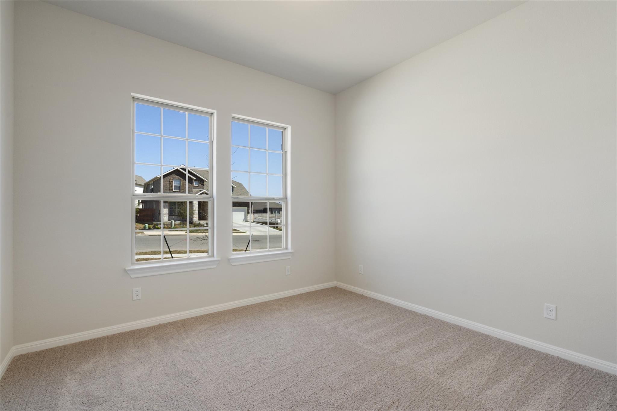 556  Redding Way, photo 4