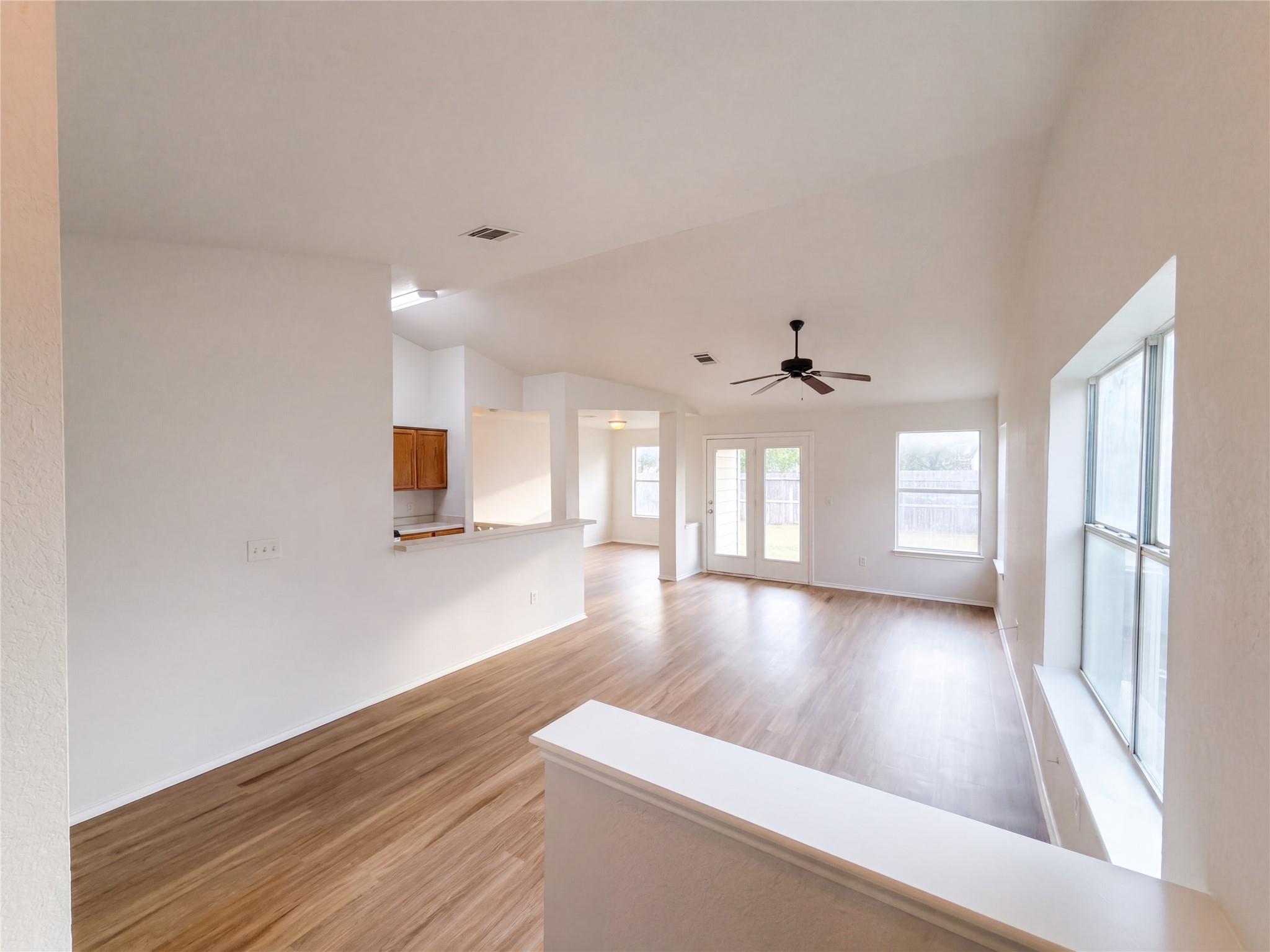 172  Prairie Springs Loop, photo 3