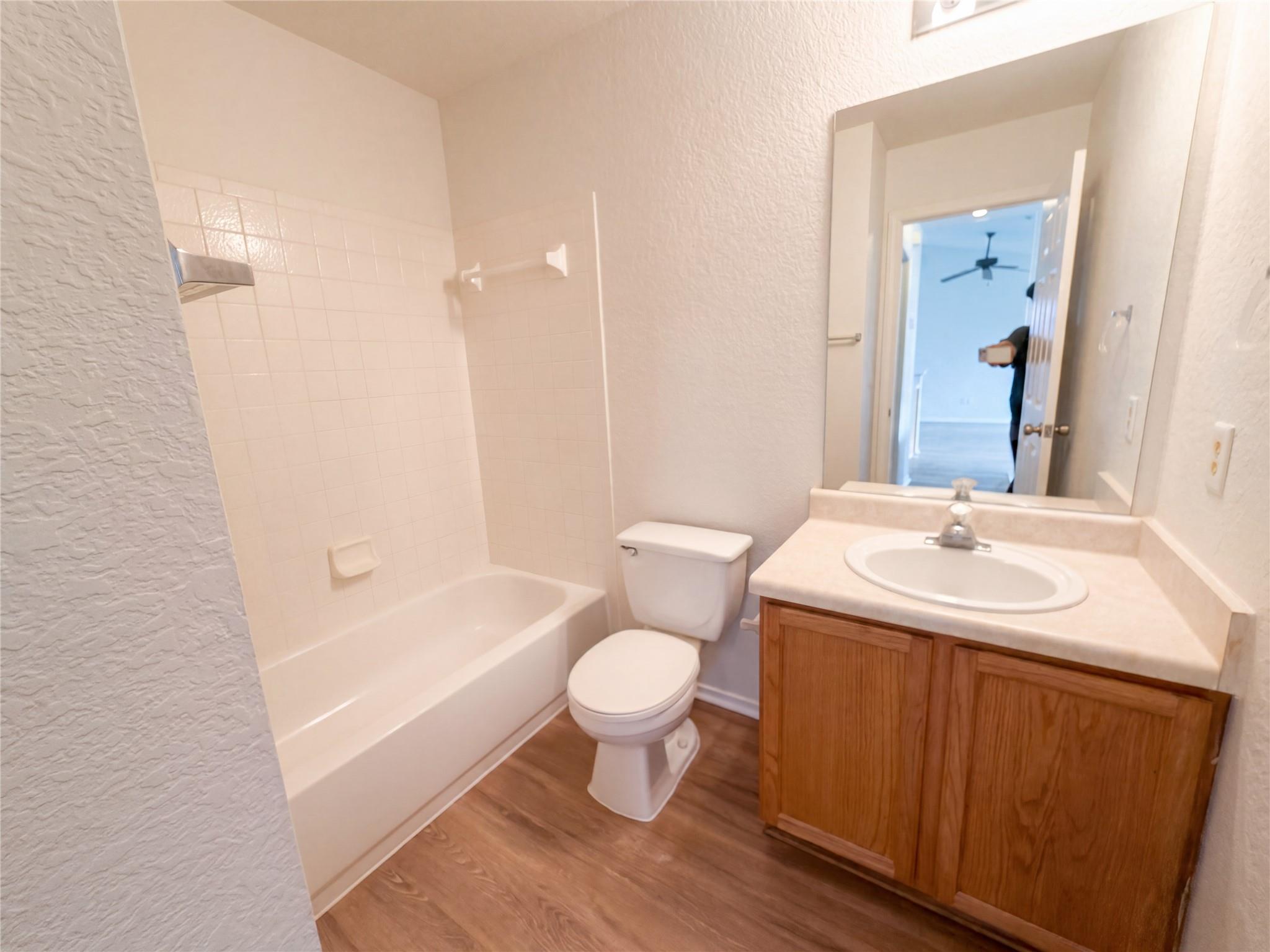 172  Prairie Springs Loop, photo 9