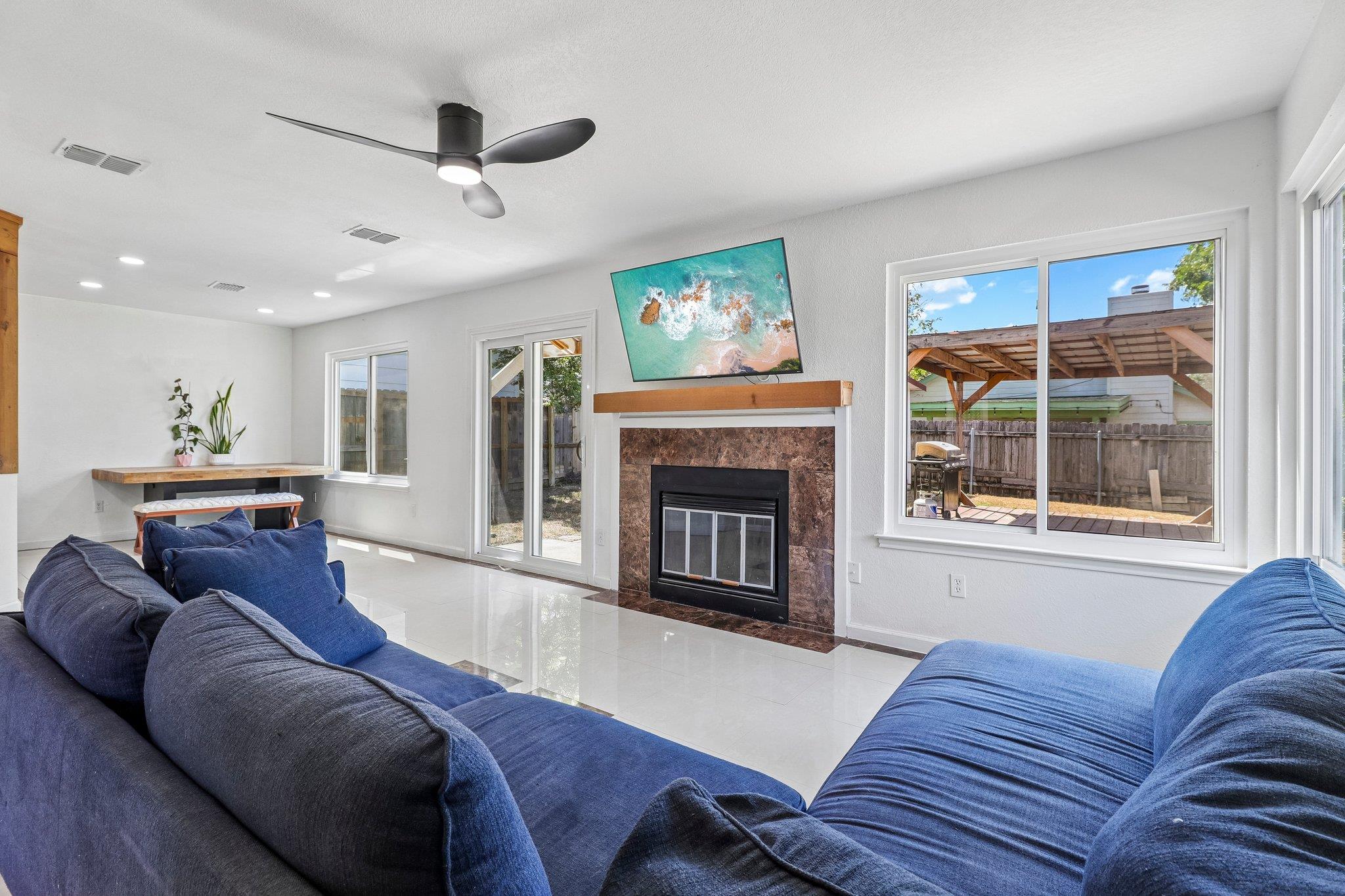 1101  Silverton Ct, photo 8