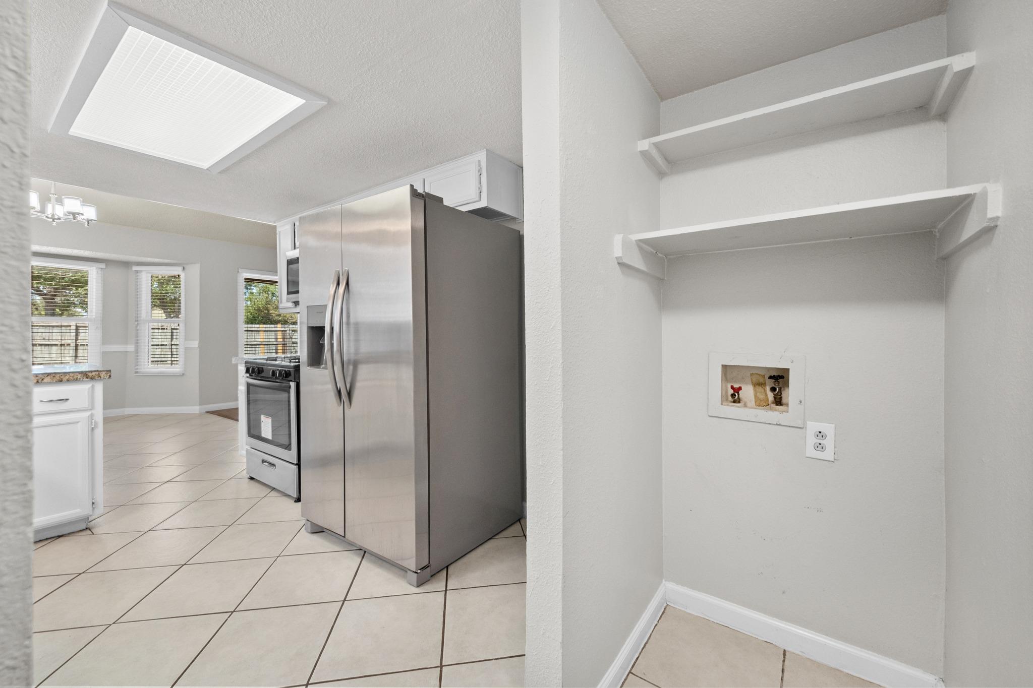 302  Splitrock St, photo 12