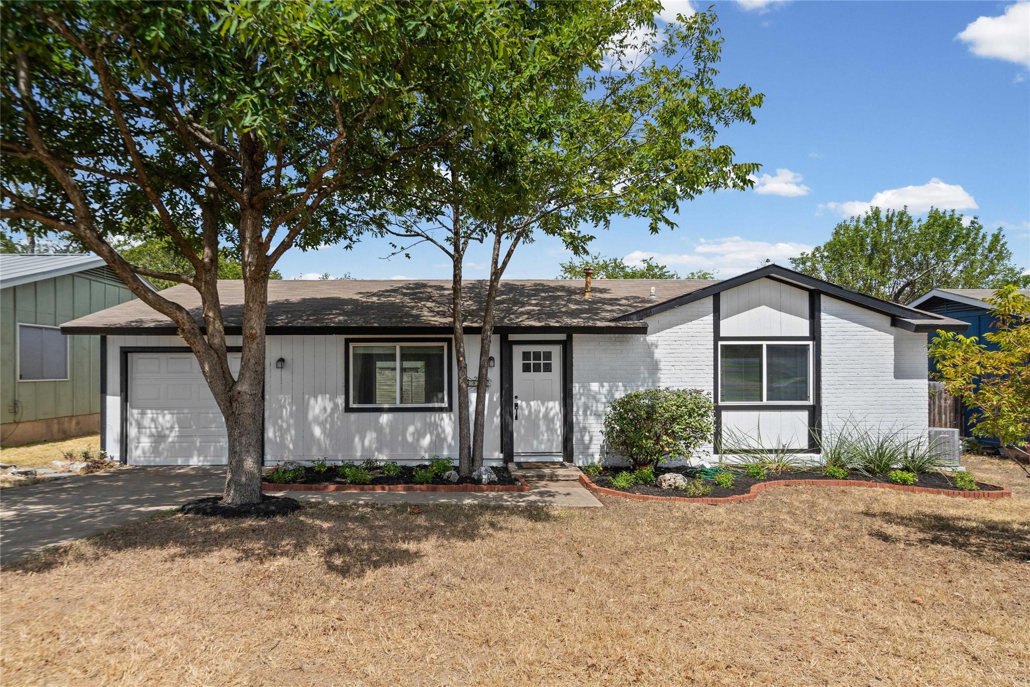 2808  Dillion Hill Dr, photo 2