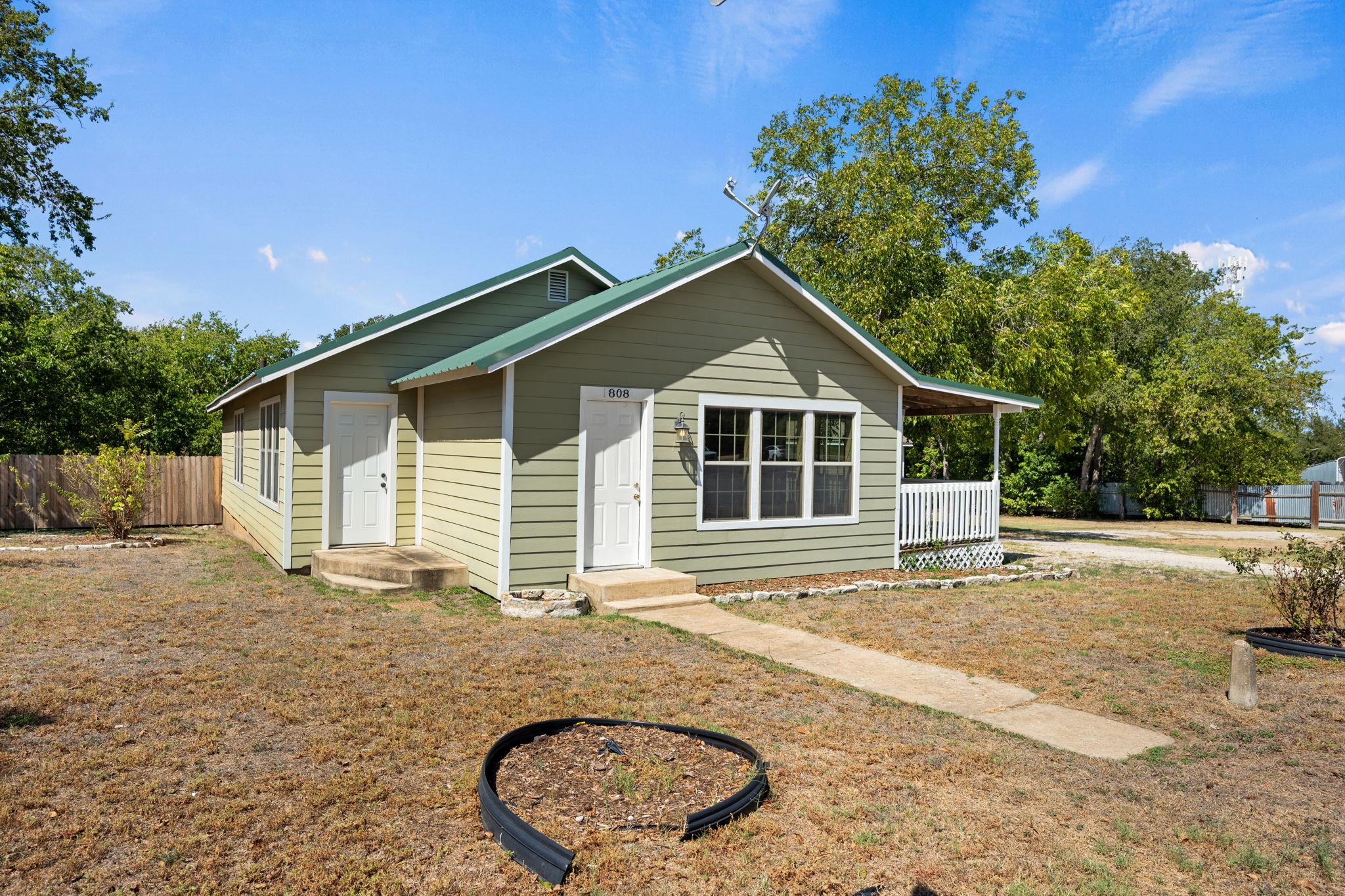 808 N Water St, photo 2