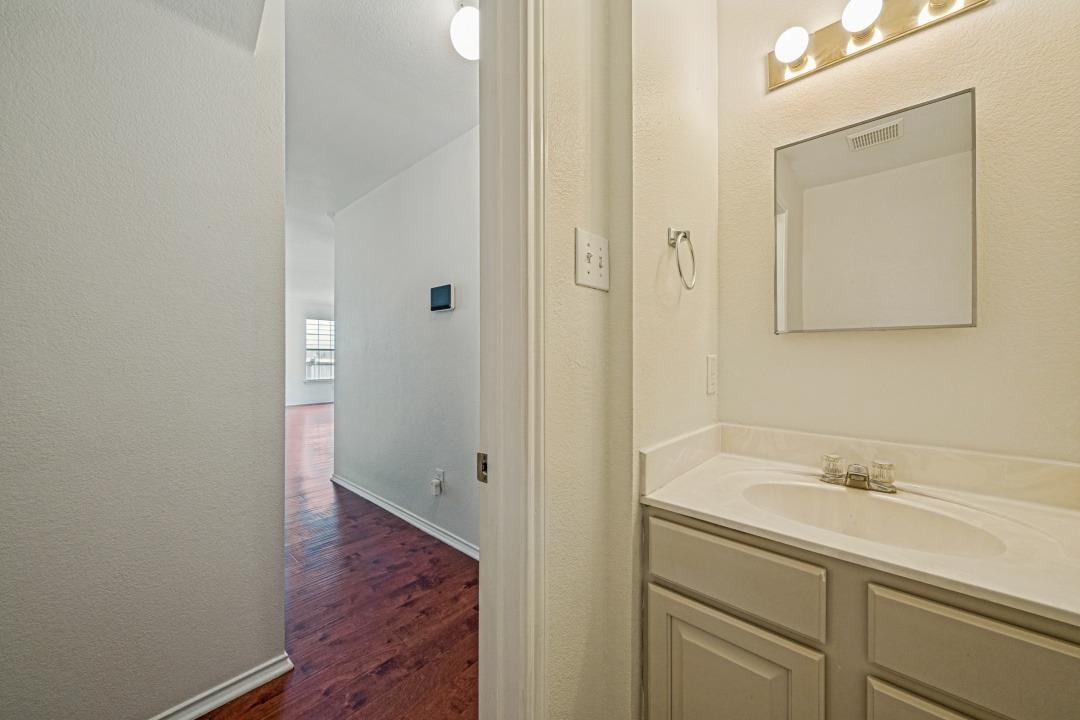 2219  Georgian Dr, photo 5