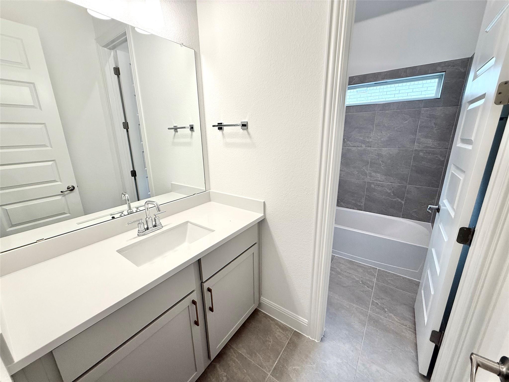 241  Mango Cir, photo 12
