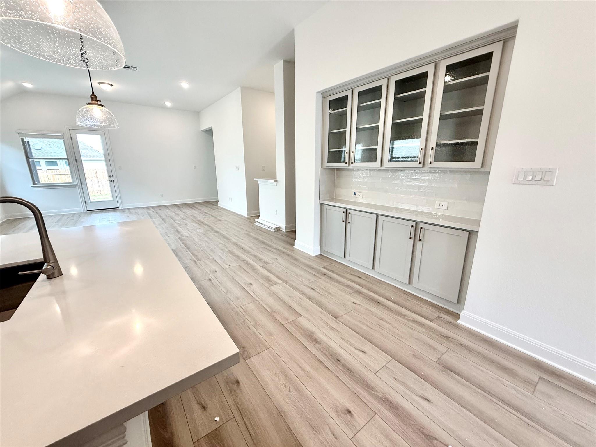 241  Mango Cir, photo 6