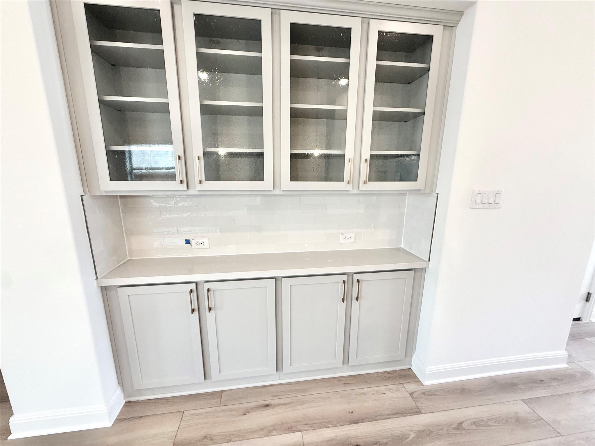 241  Mango Cir, photo 8