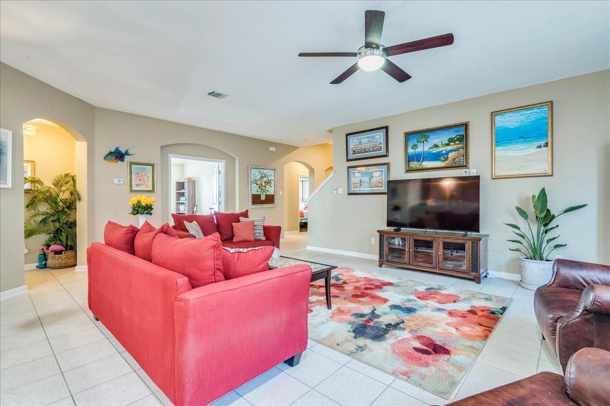 172  Mistflower Ln, photo 8